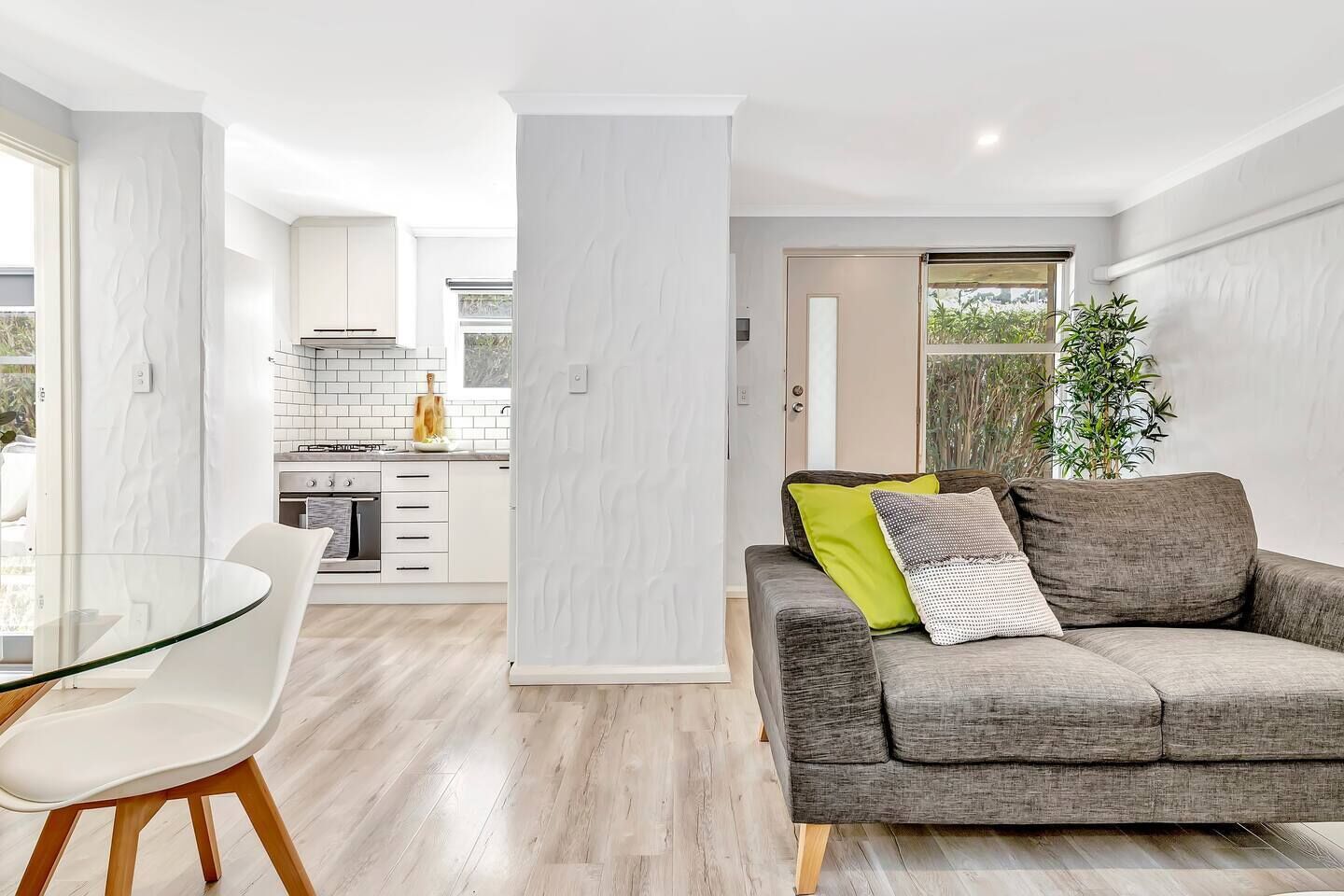 Charming Glenelg Stay Walking Distance to Beach