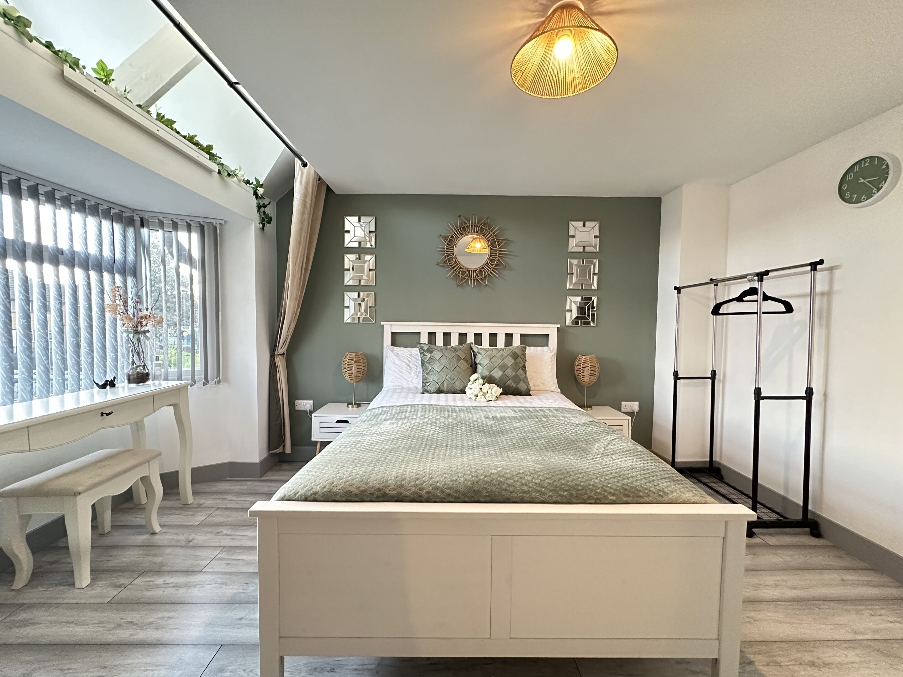 Lilypad Suite: Near Bham Airport | NEC | HS2 | Res