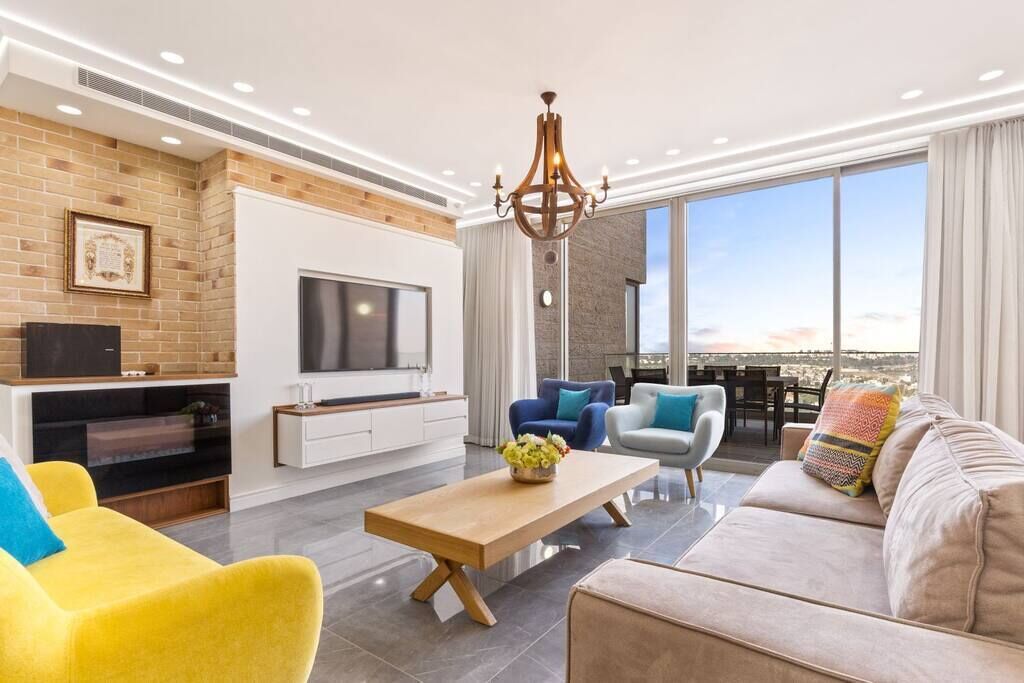 Amazing penthouse with rooftop & jacuzzi