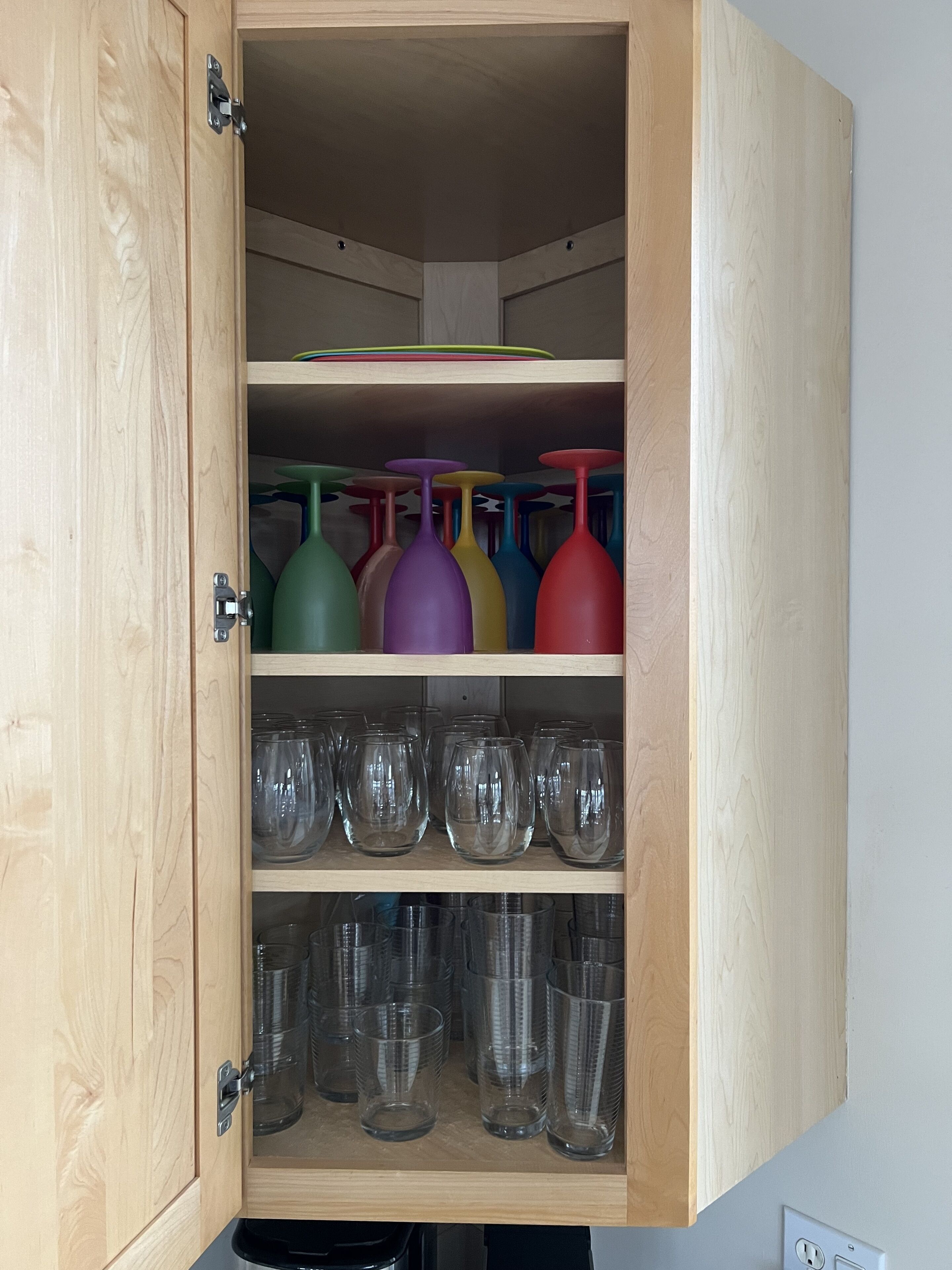 Semi-Oceanfront! Minutes to the beach! 8 bedrooms! Pool! Hot Tub!