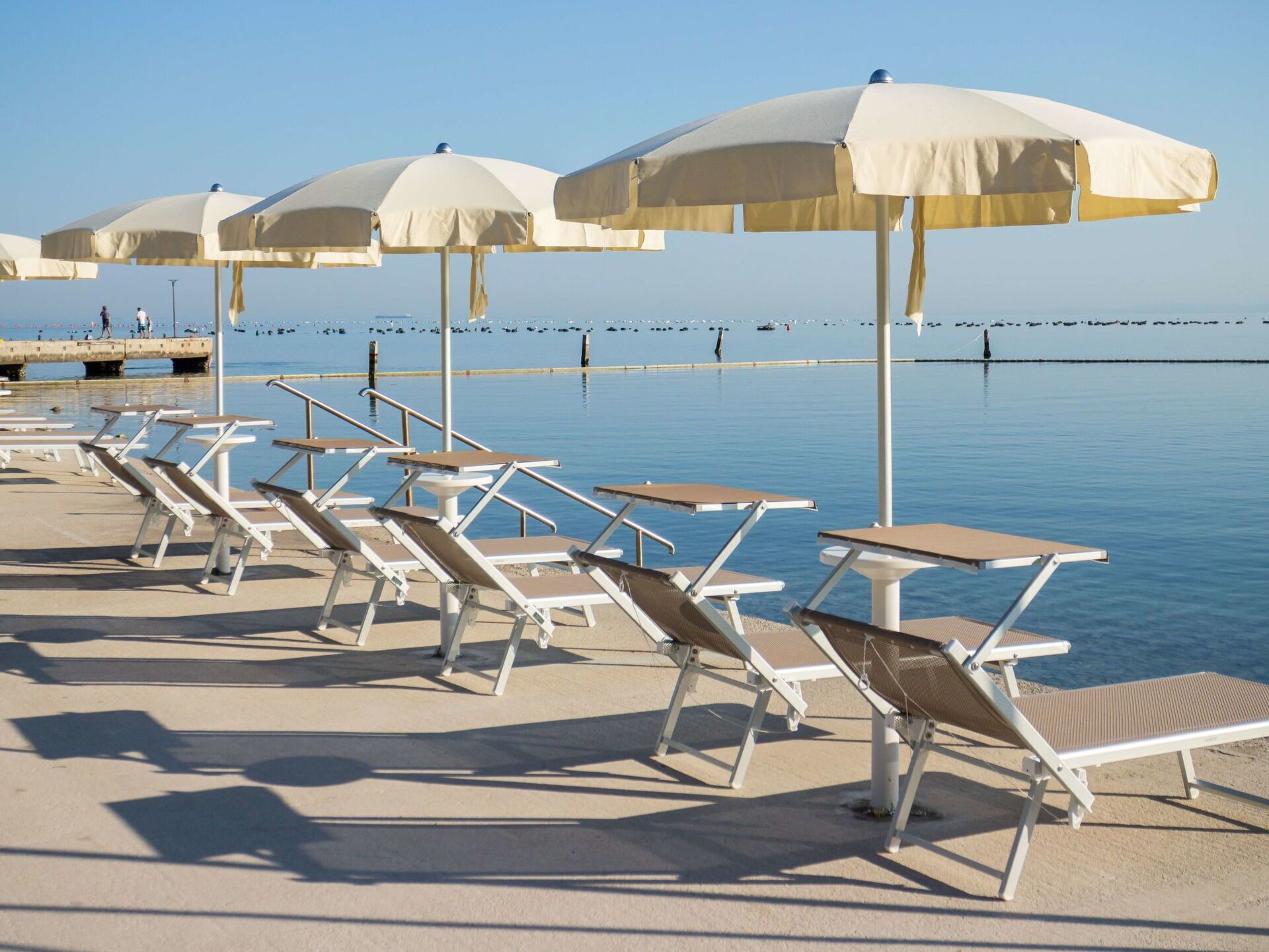 Cosy apartment with pool, A/C, WIFI, TV, terrace, pets allowed, panoramic view and parking