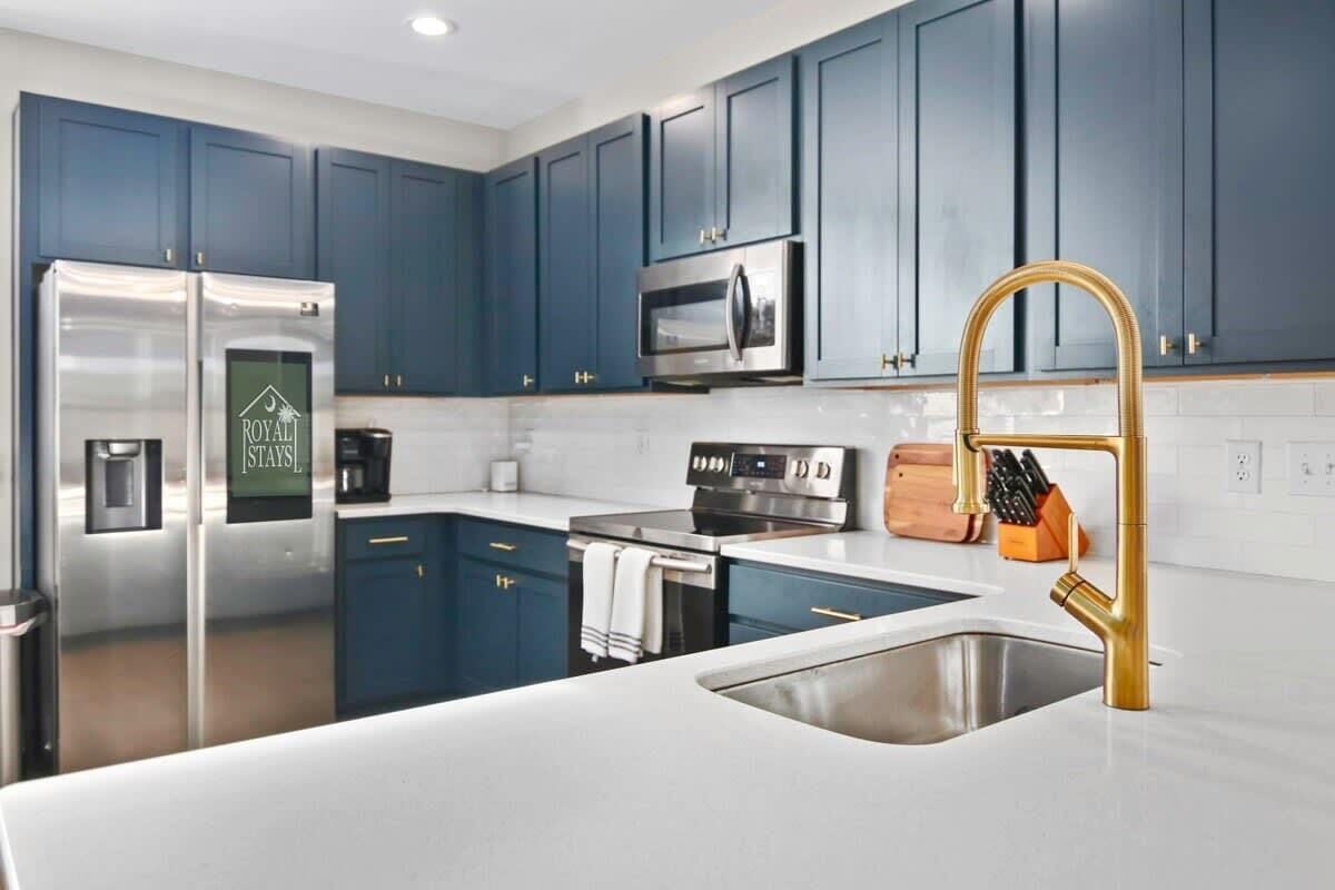 Penny Lane / Park Circle / 15m dwtn CHS