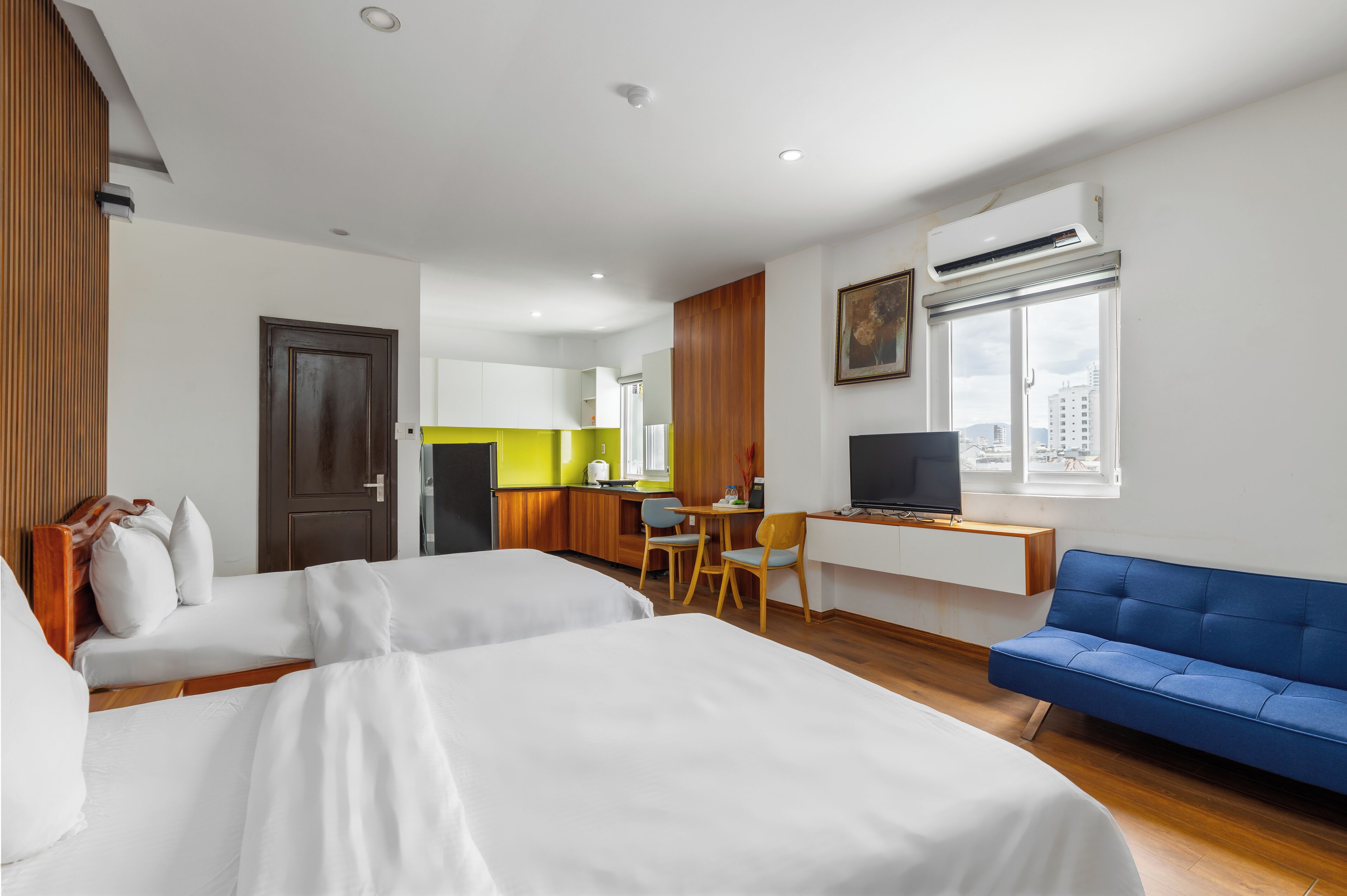 Saluton Hotel
