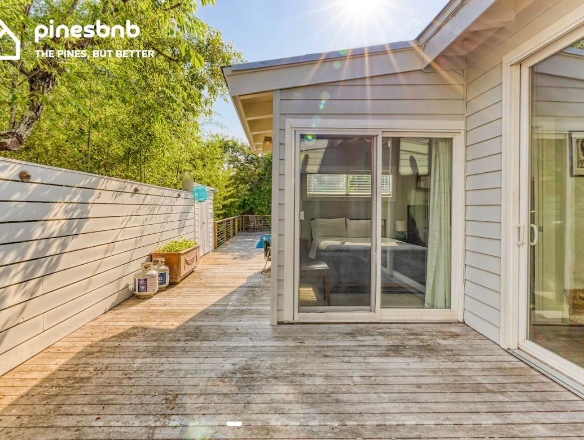 Secluded Beach Bungalow steps from the Harbor - Your Private Island Getaway!