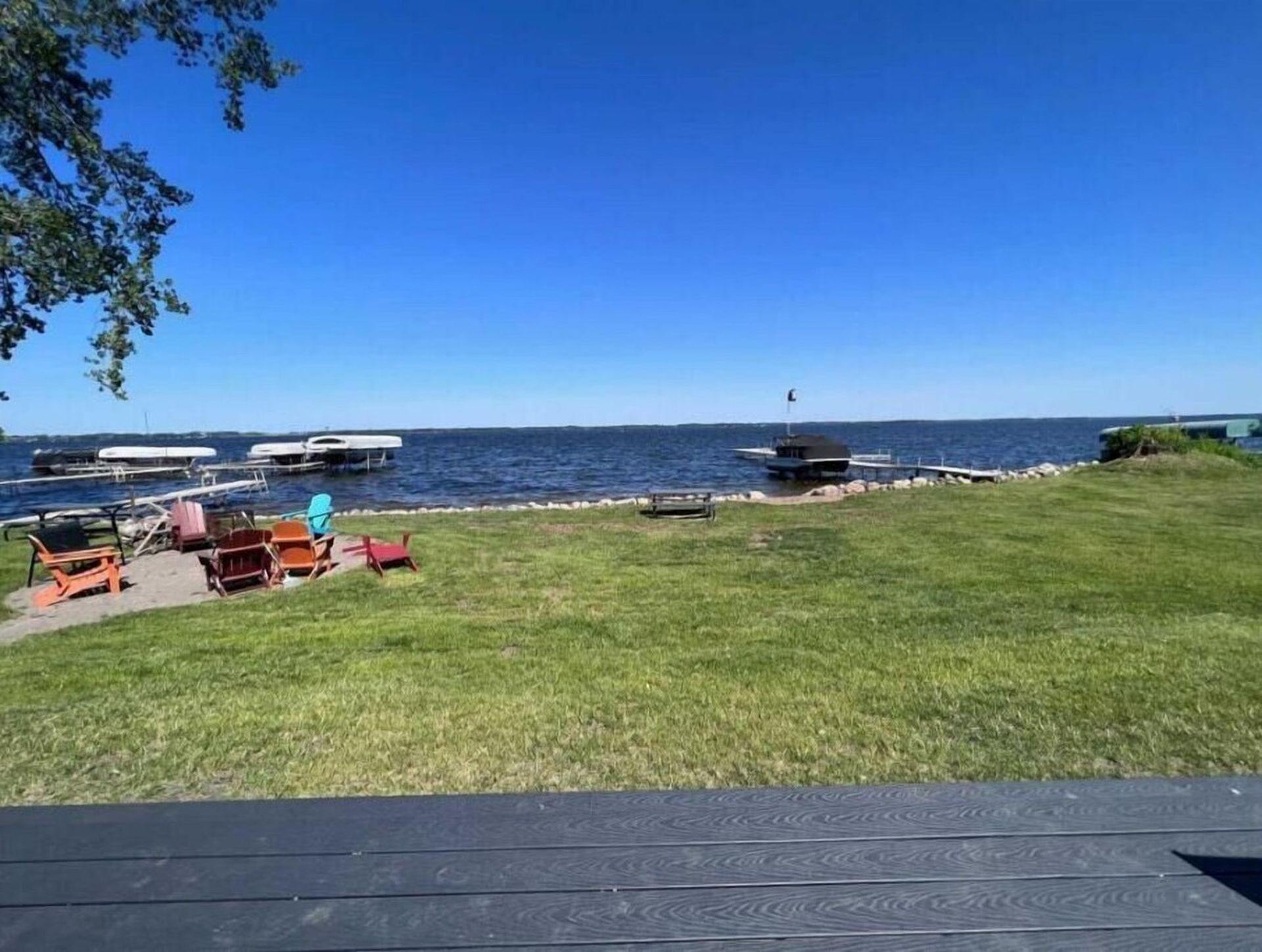 Lake Osakis Resort Villa | Aero| Two Bedroom |Sleeps 6| lake Front |Family| Groups