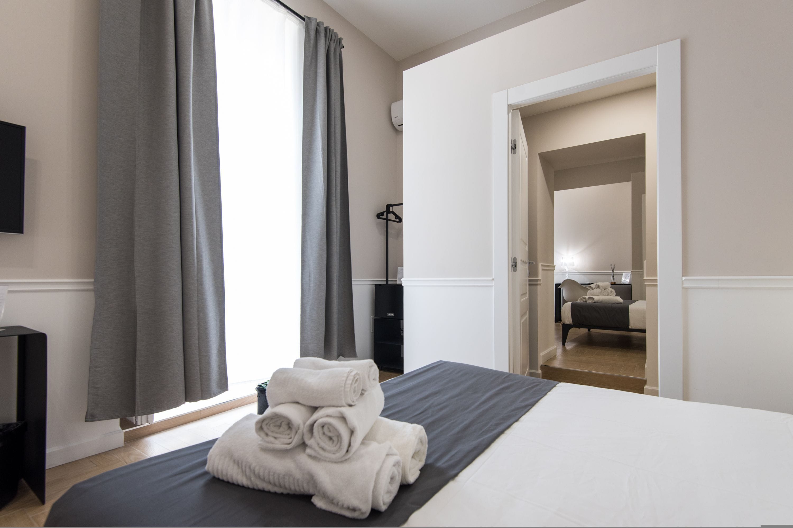 Five Boutique Rooms