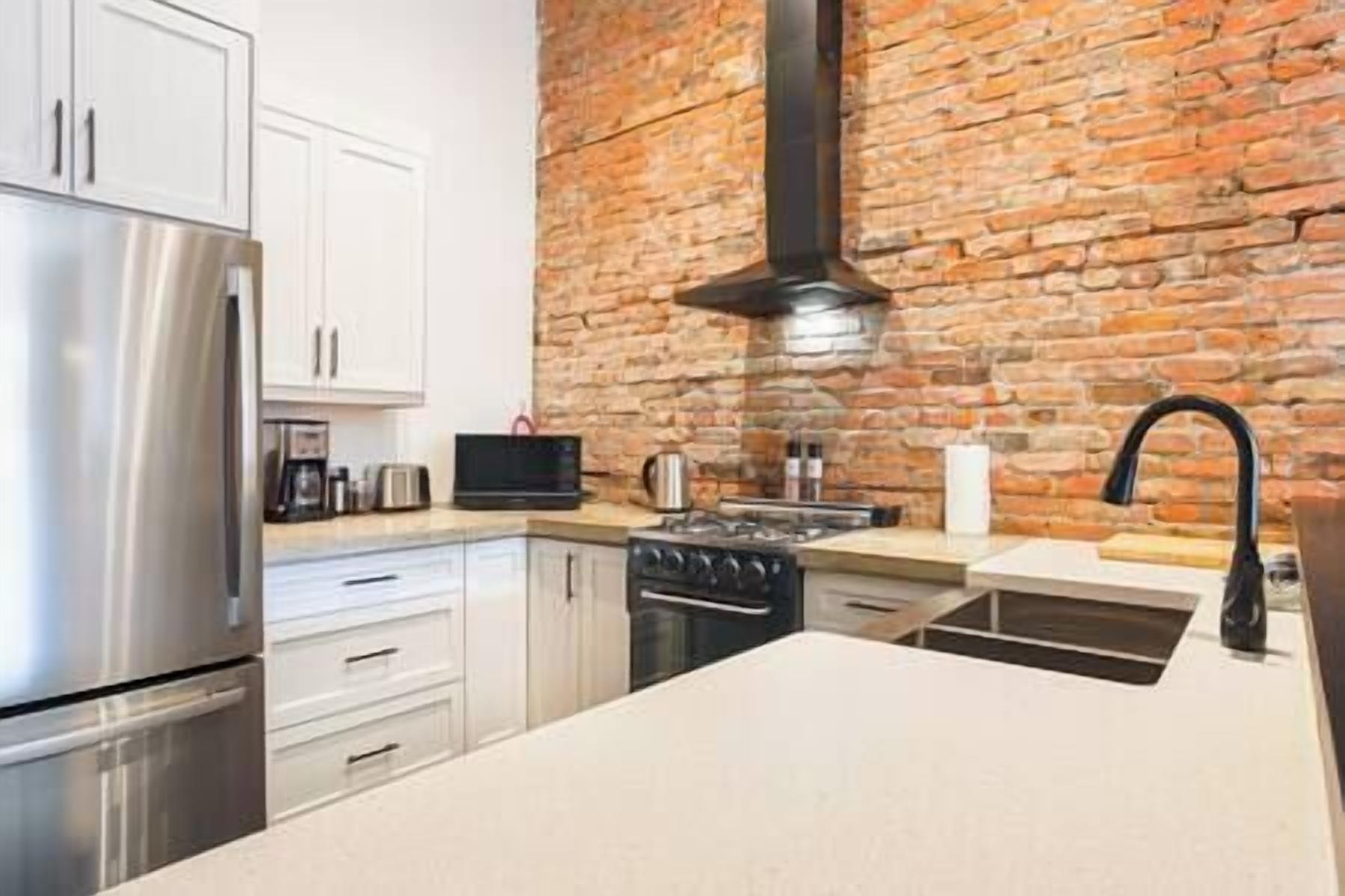 Historic downtown apartment / Fully renovated