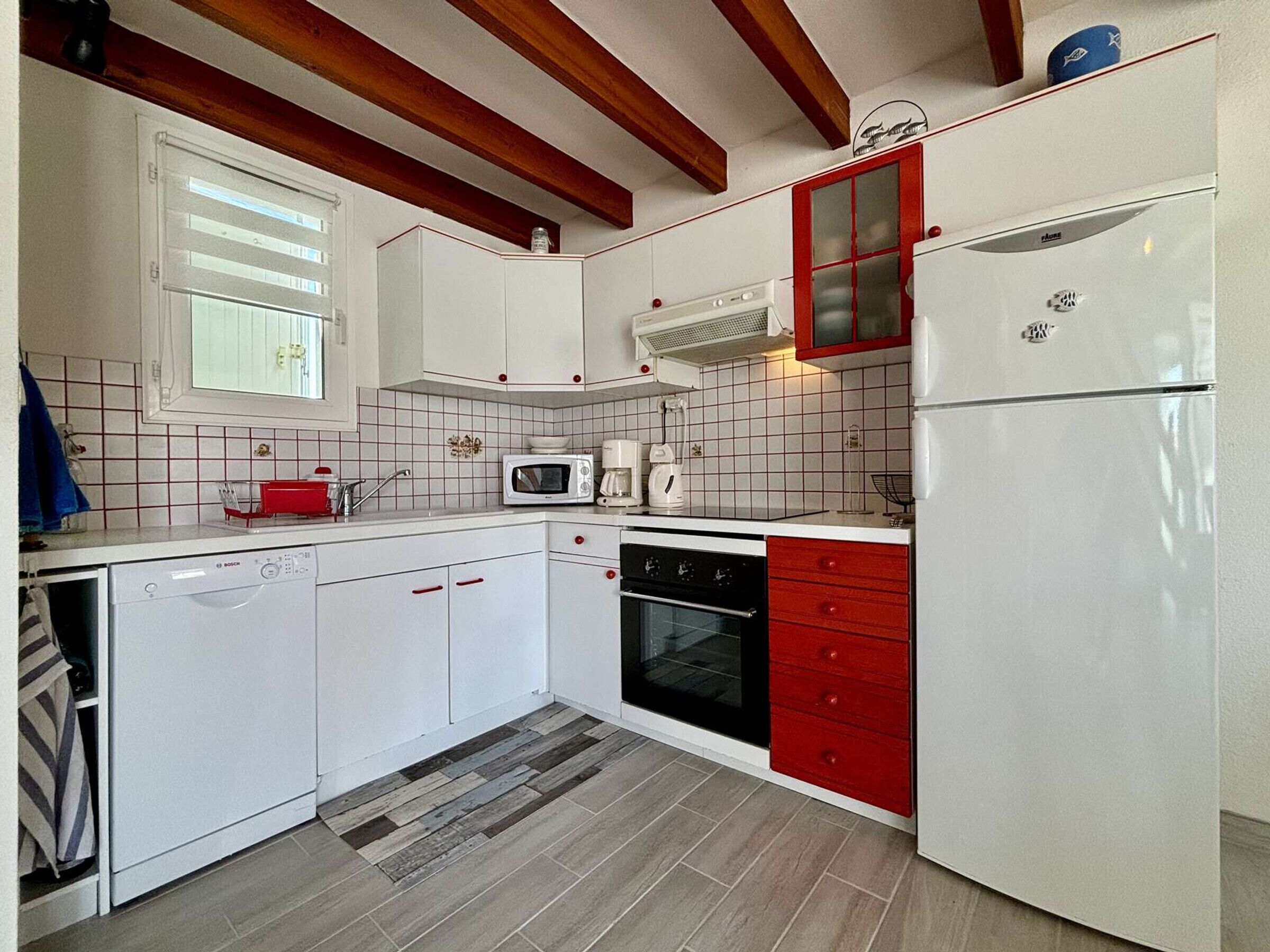 Renovated House Near Beach in Saint-Pierre-d'Oléron – 6 Sleeps, Terrace, Parking