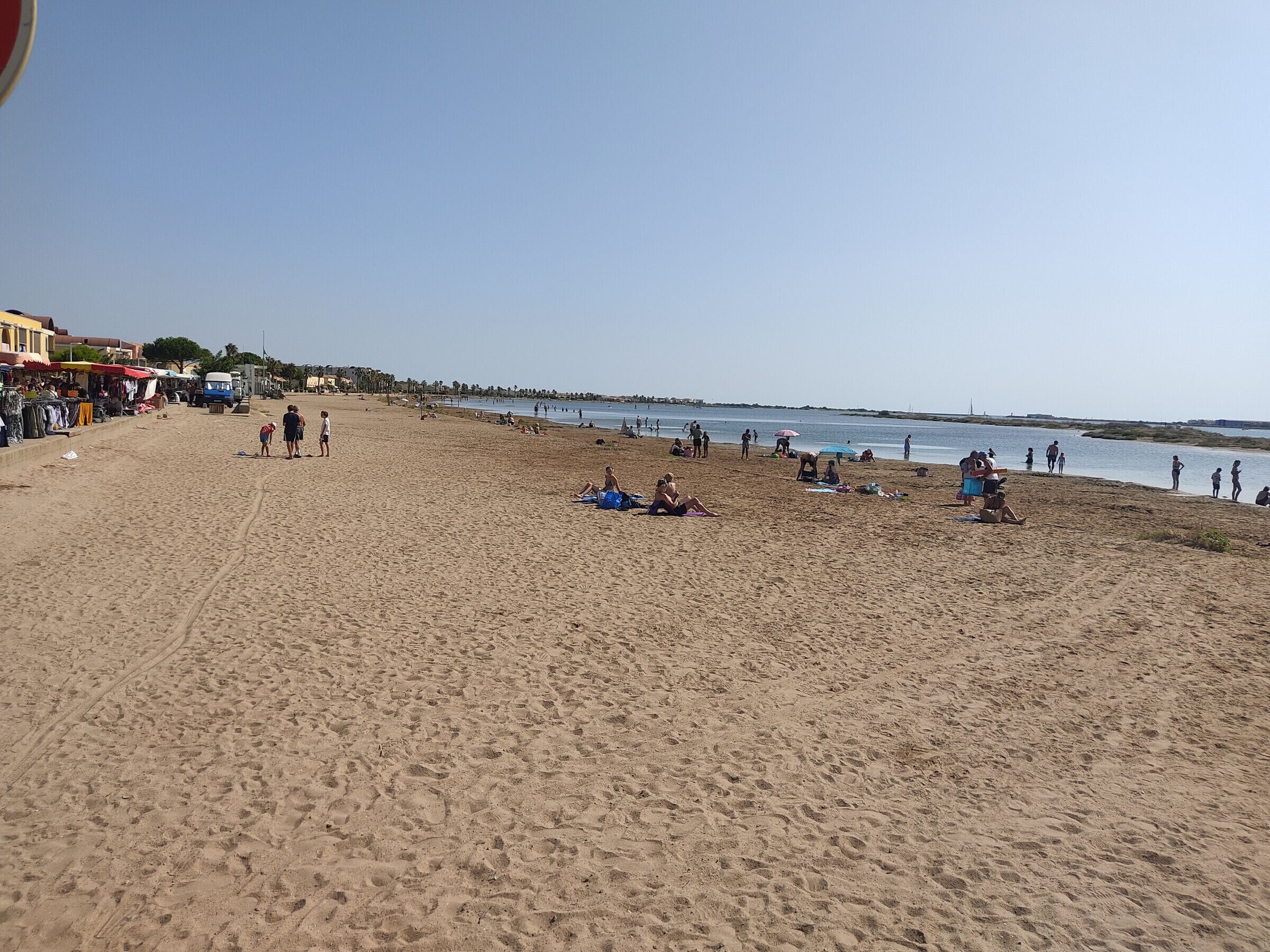 Charming Villa in Gruissan - A/C, Beach Access, Terrace, Sleeps 6, Prime Location