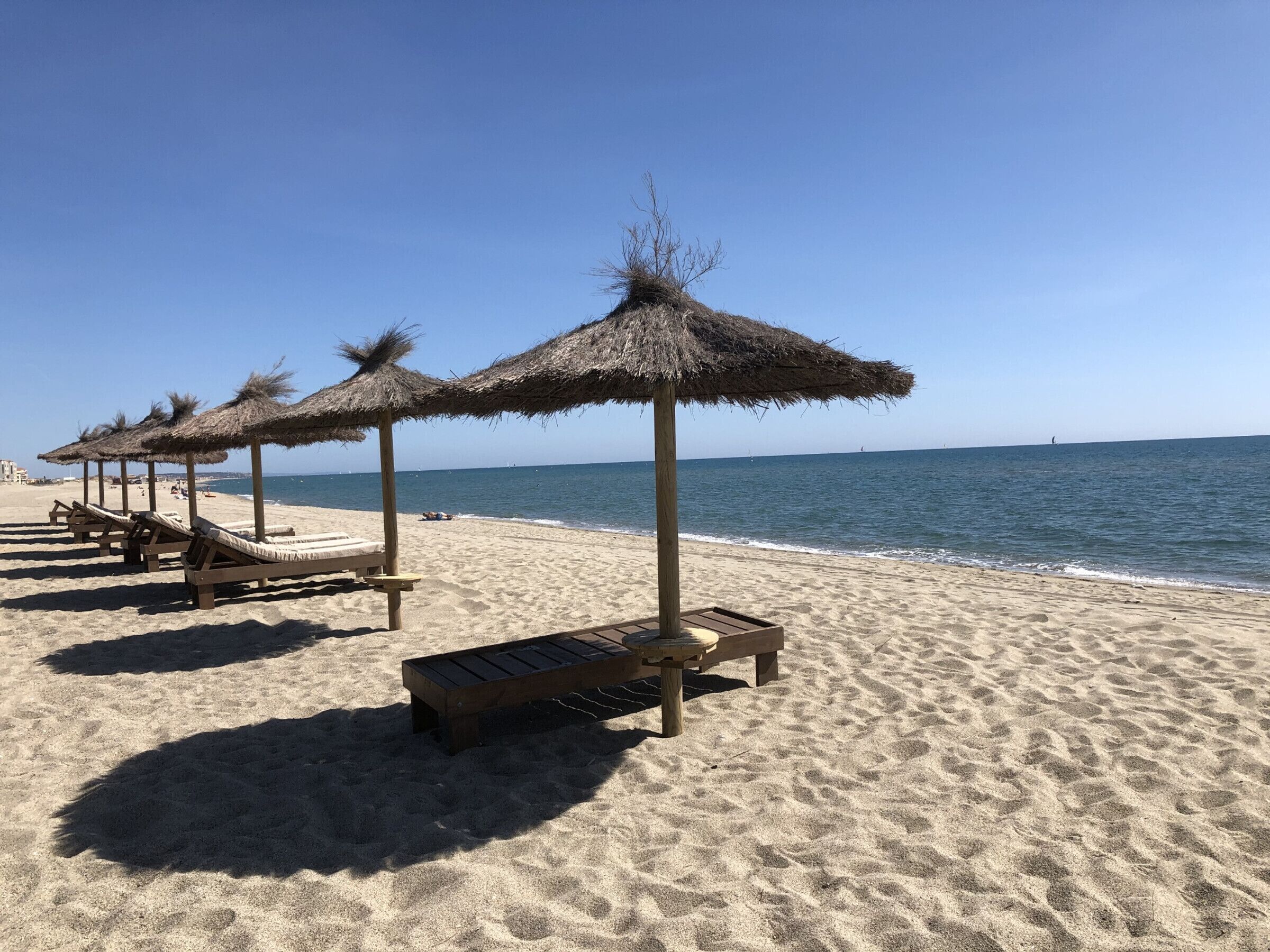 Spacious T2 - Ideal for 4 - Close to Grande Plage - Private Parking - Pet Friendly