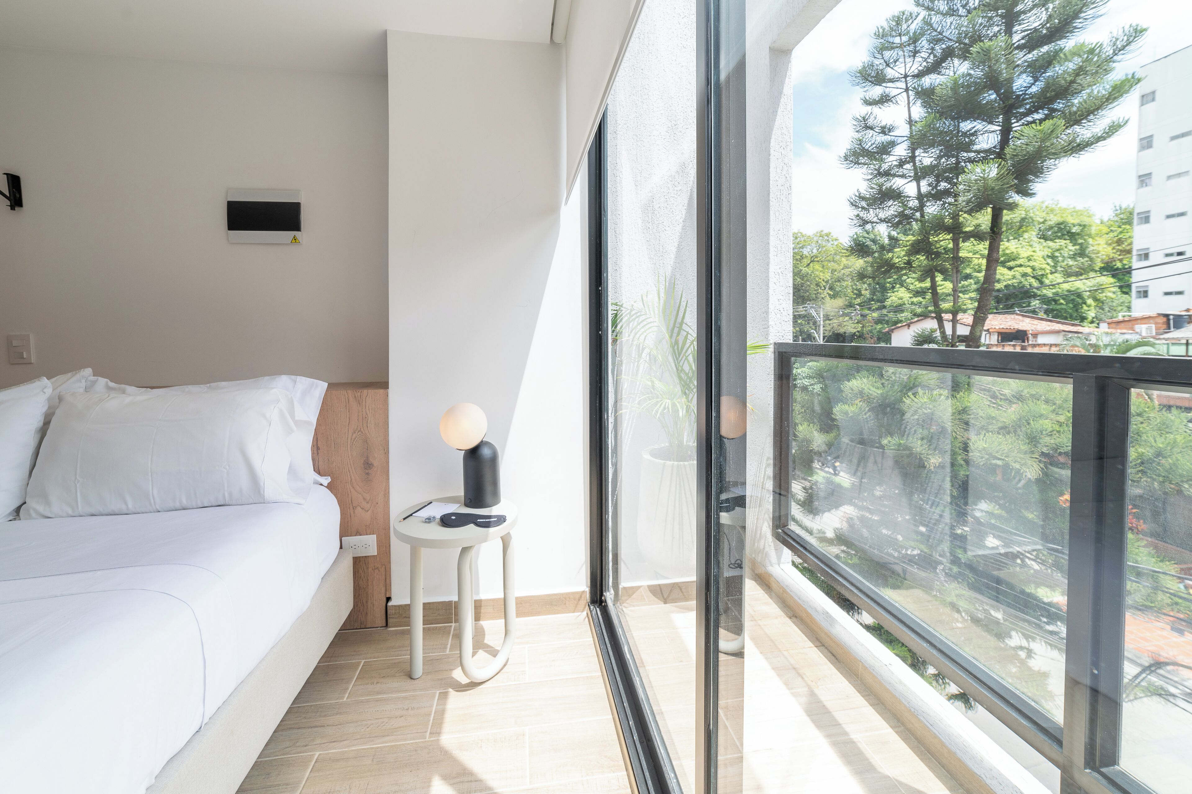 Oliving in Laureles by Wynwood House