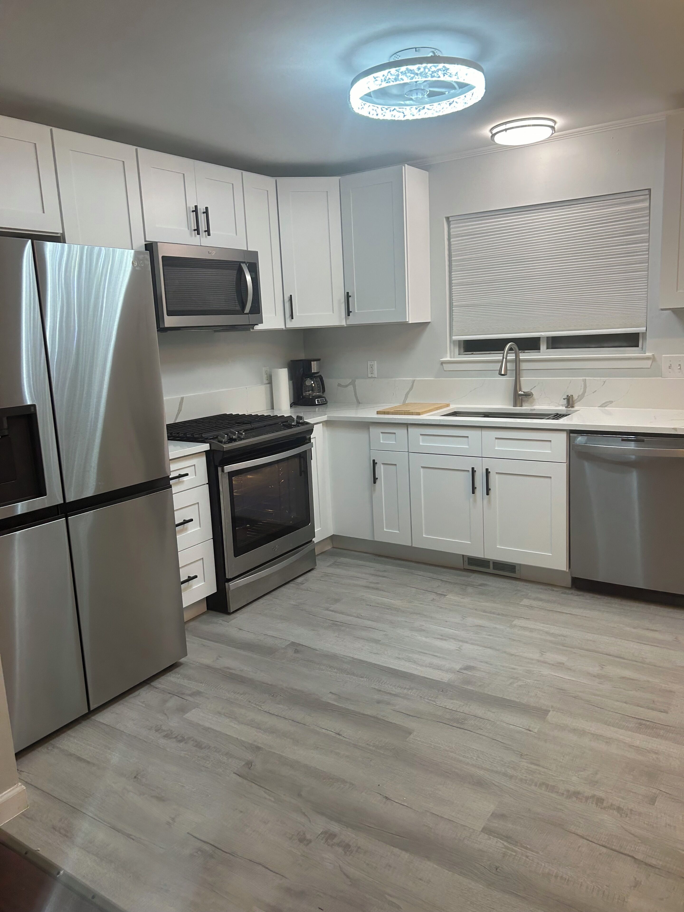 Beautiful 3-bedroom home centrally  located literally 10-15 min. All directions