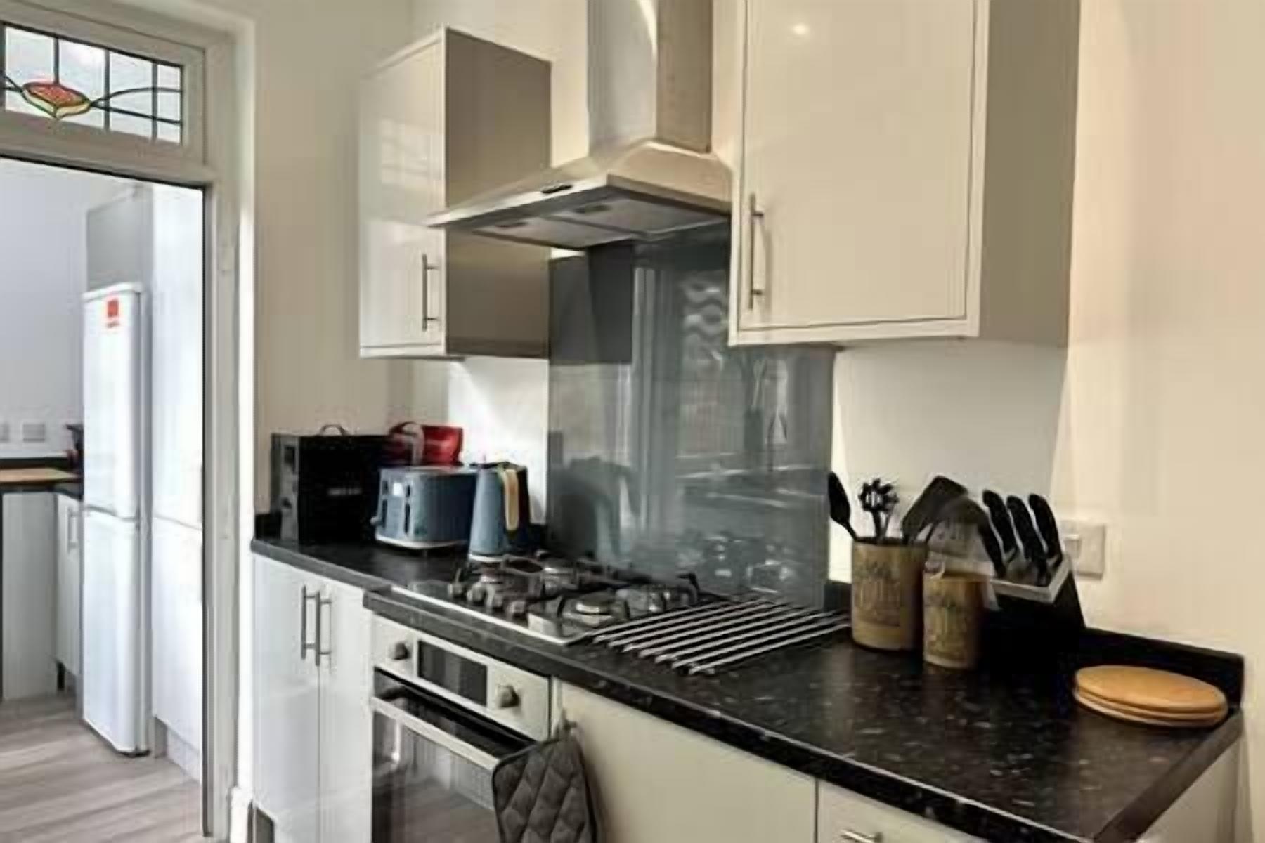 Spacious Home Near City & Nature in Derbyshire