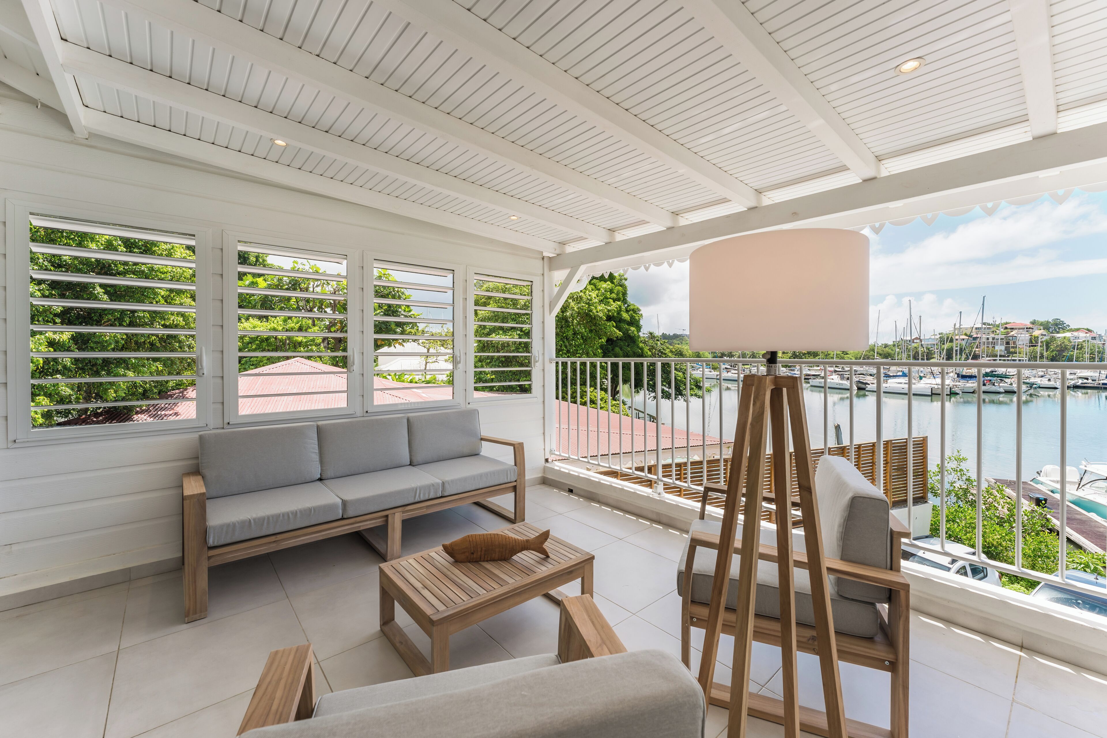 Cosy, refurbished apartment, marina view