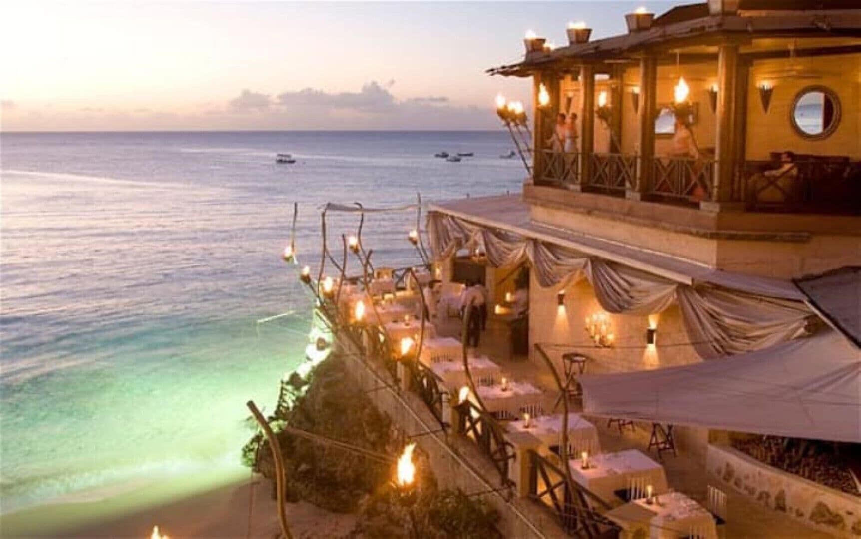 Large modern villa with pool on West Coast near beach & restaurants w/ parking.