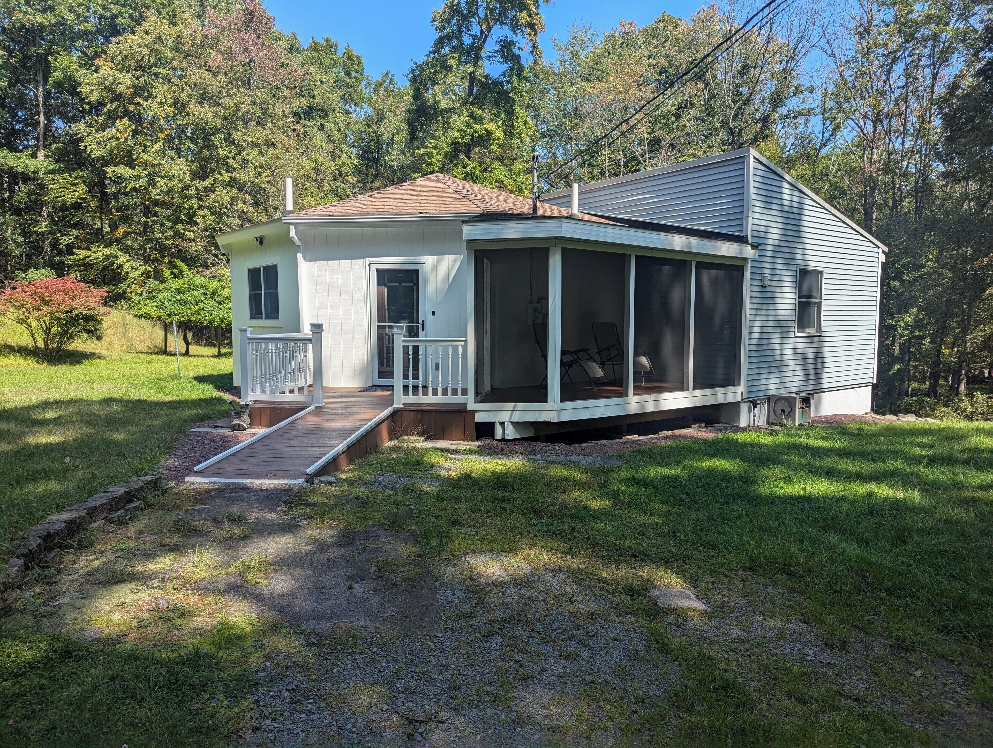 Cozy and private cabin getaway with fireplace