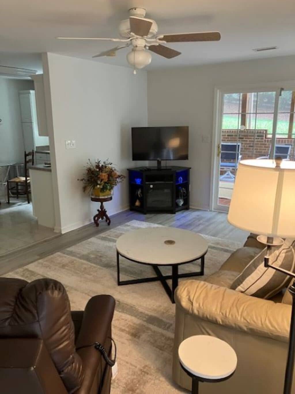 Dennis & Catherine's Private, Quiet, Cozy, Clean, Retreat