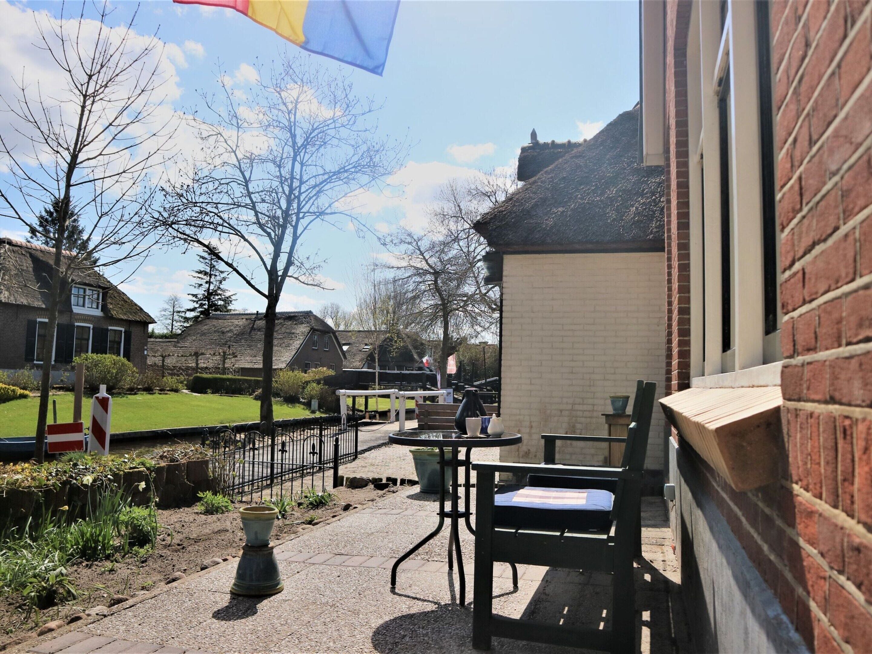 Lodge in Giethoorn With Breakfast