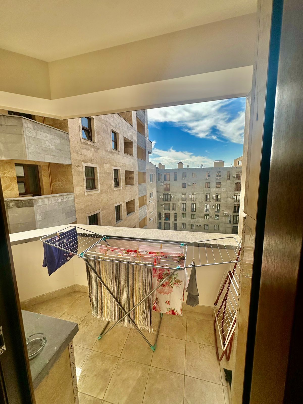 1bdr luxury apartment 