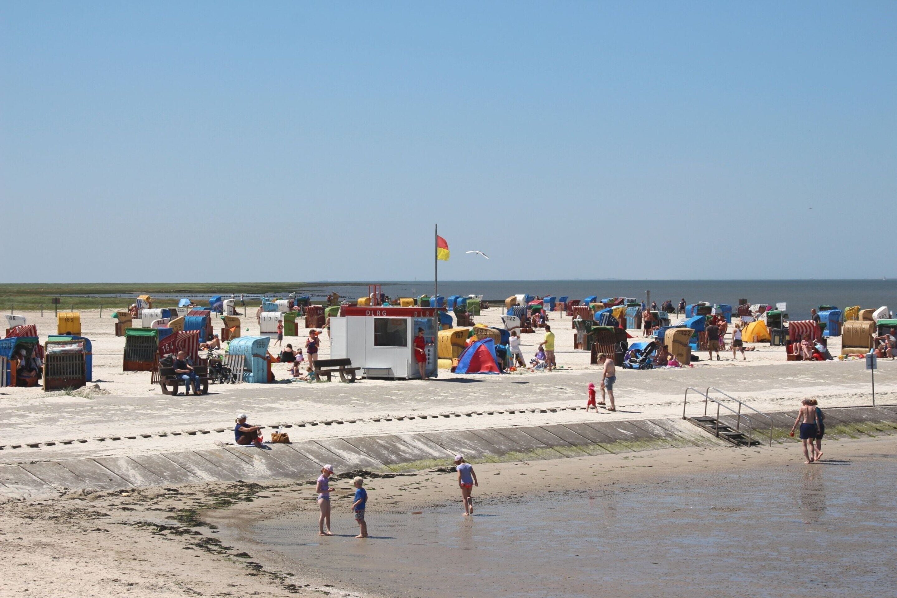 Geraeumige Ferienwohnungen mit Eigener Terrasse, Nessmersiel