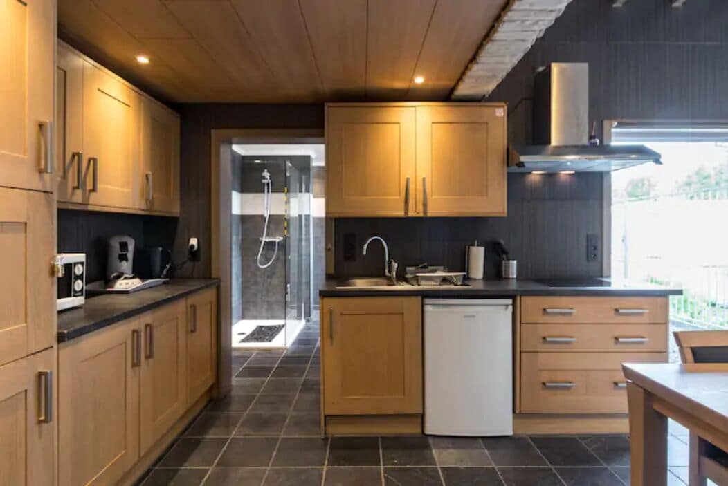 Spacious Appartment on the canal @ brugge