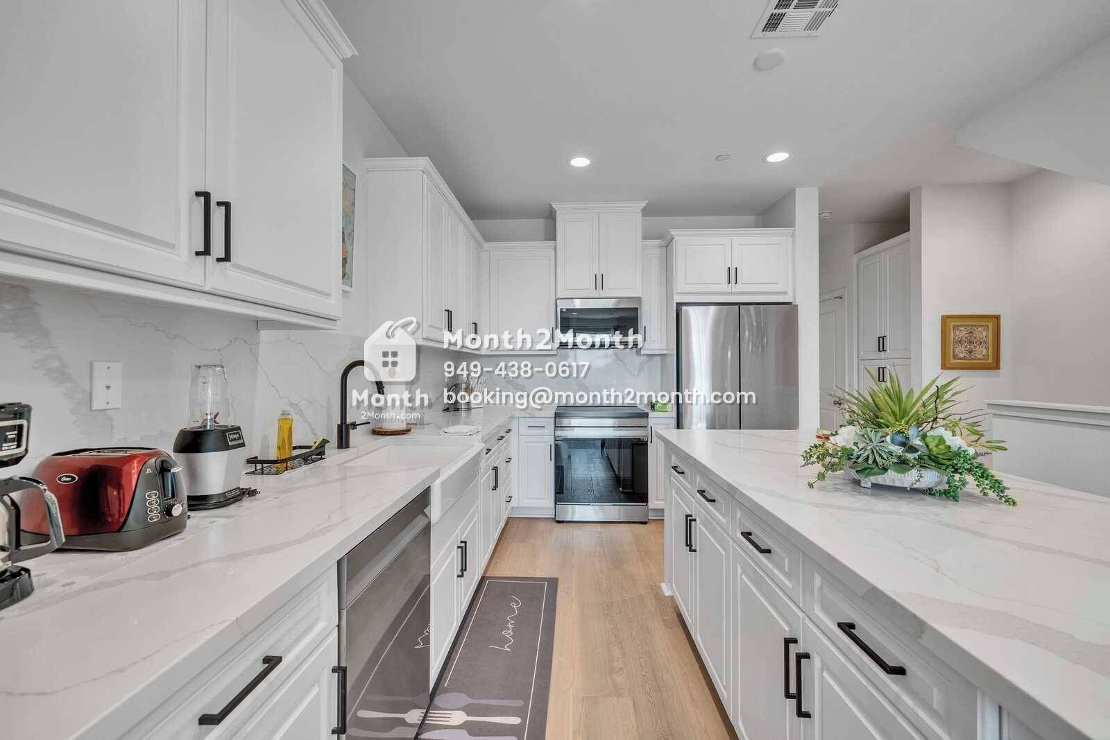 Convenient living on Victor Avenue #42270