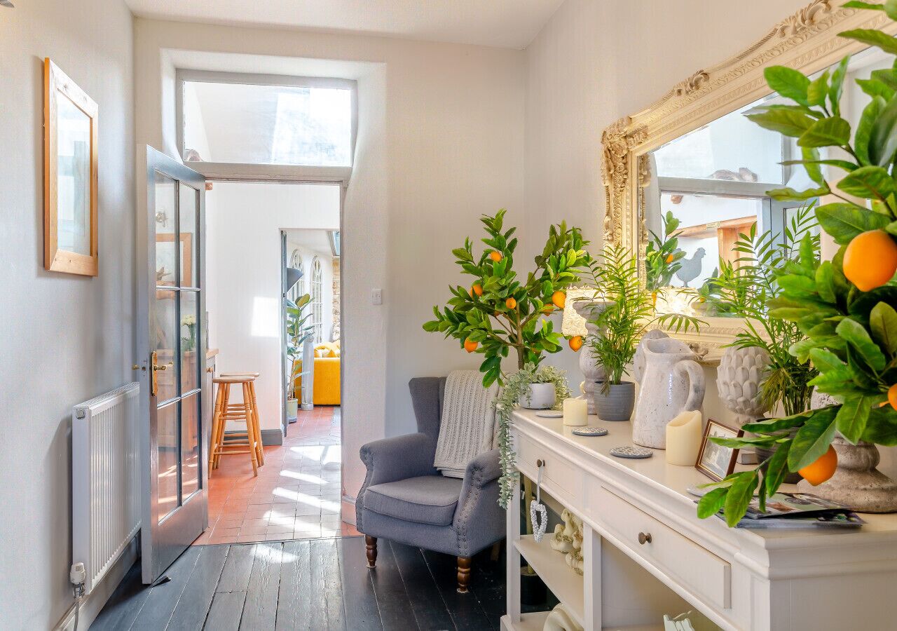 Spa on the Green - Three Bedroom House, Sleeps 6