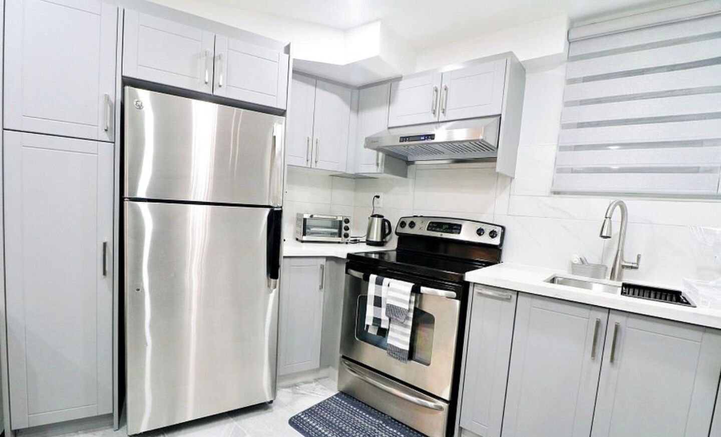 peaceful, Cozy 1 bedroom 1 bath basement suite