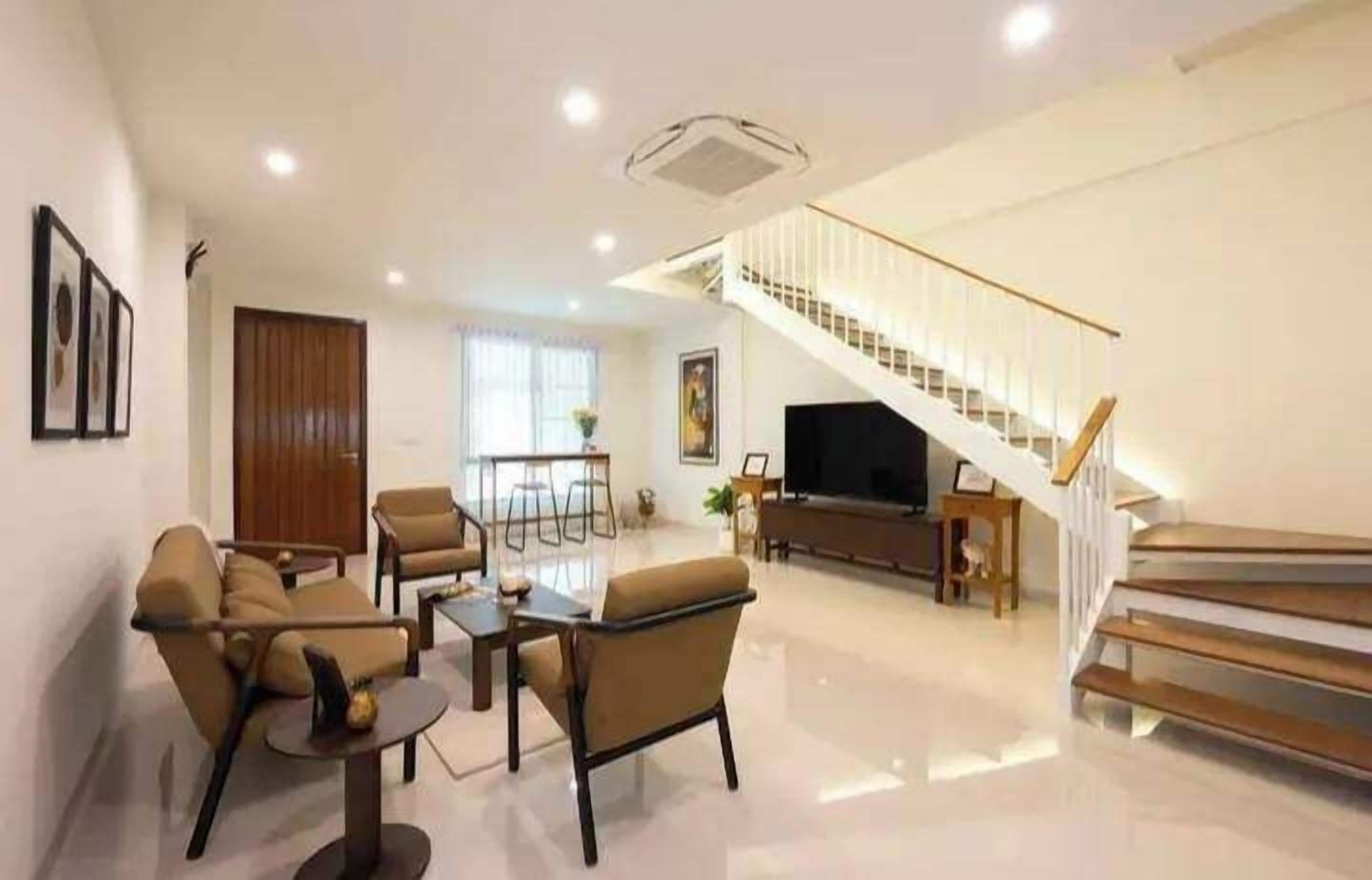 Modern House CNX