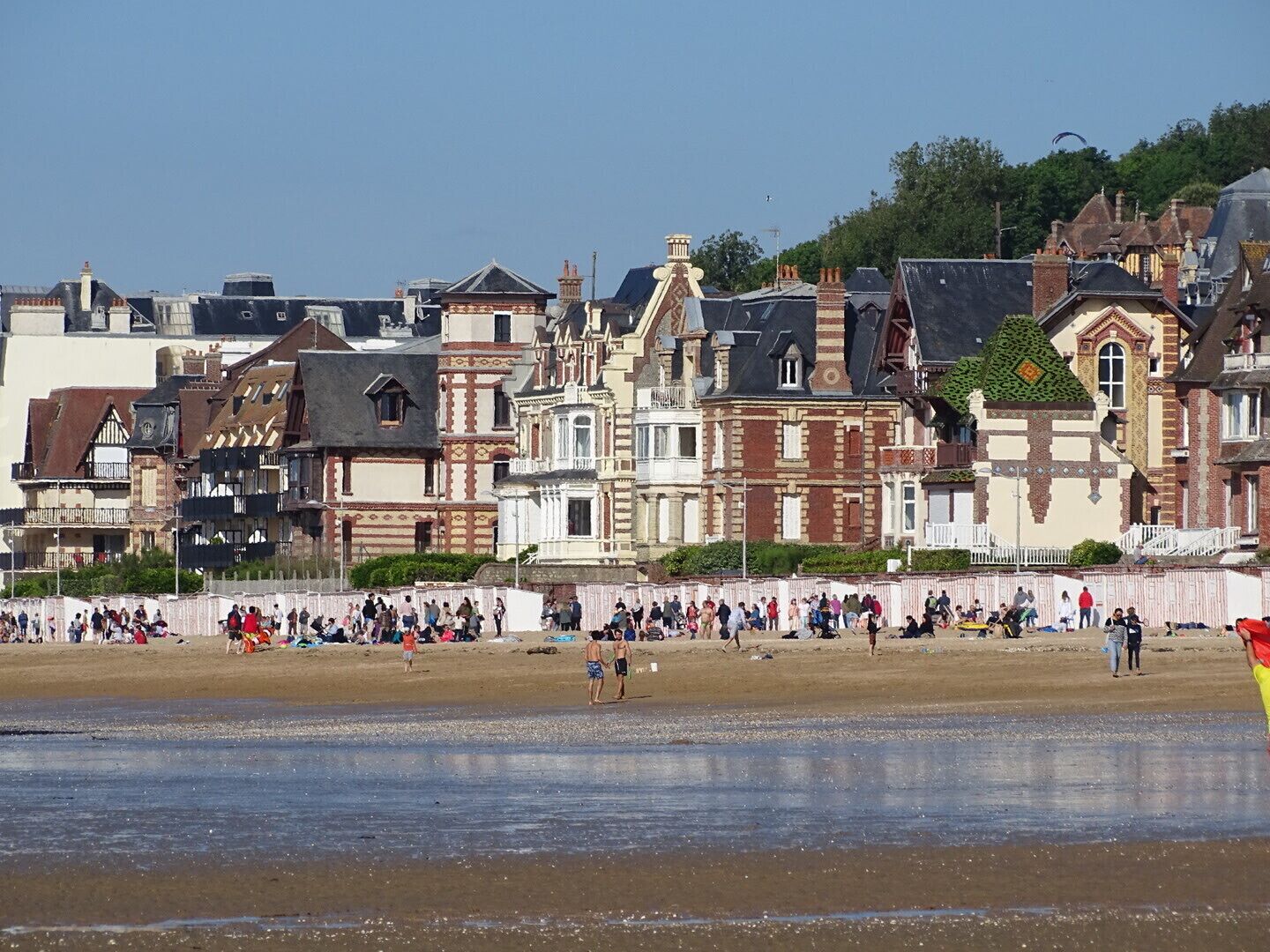 T2 apartment with balcony near beach