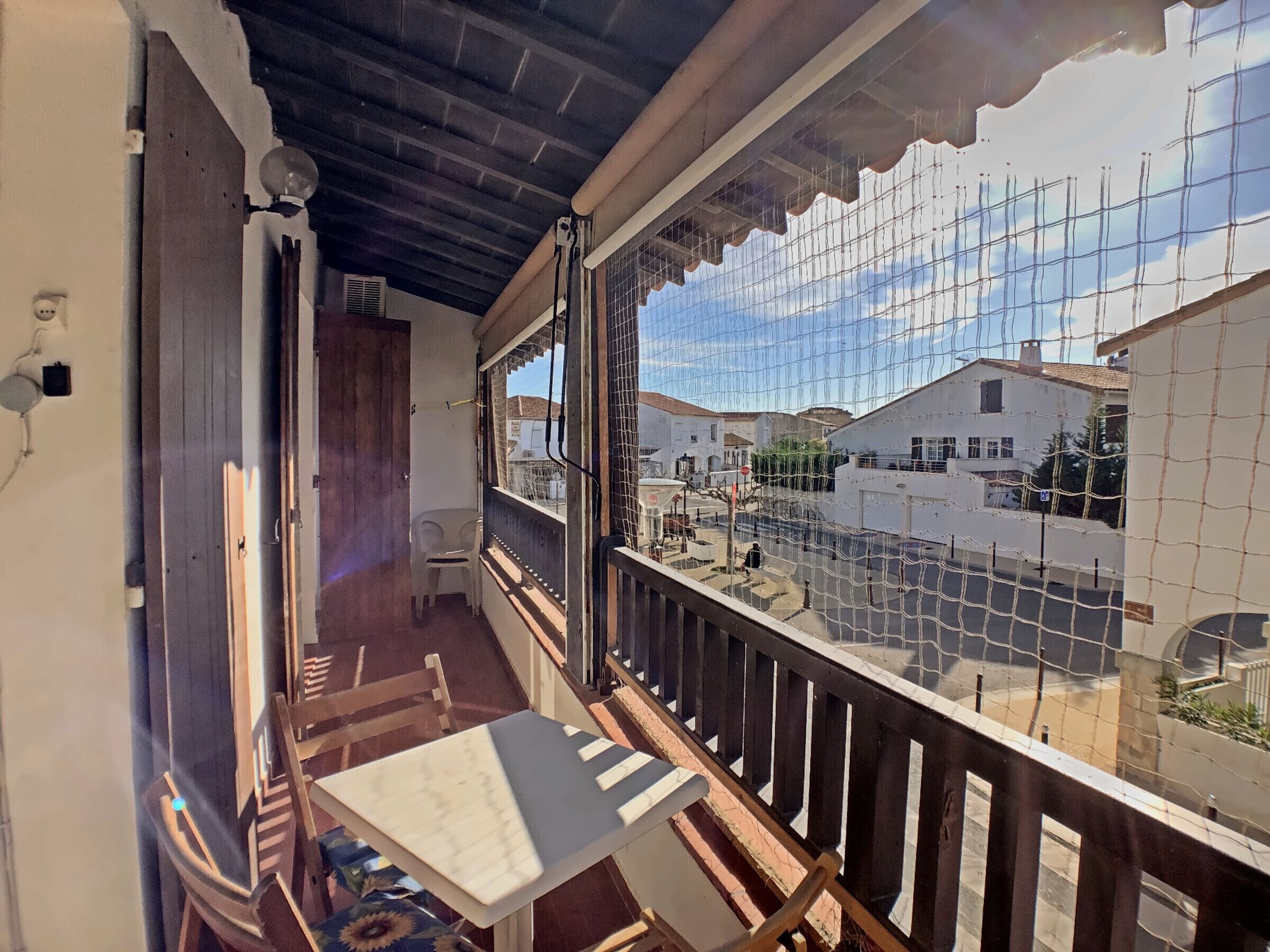 Air-conditioned apartment for 4, pets welcome, Les Impériaux II