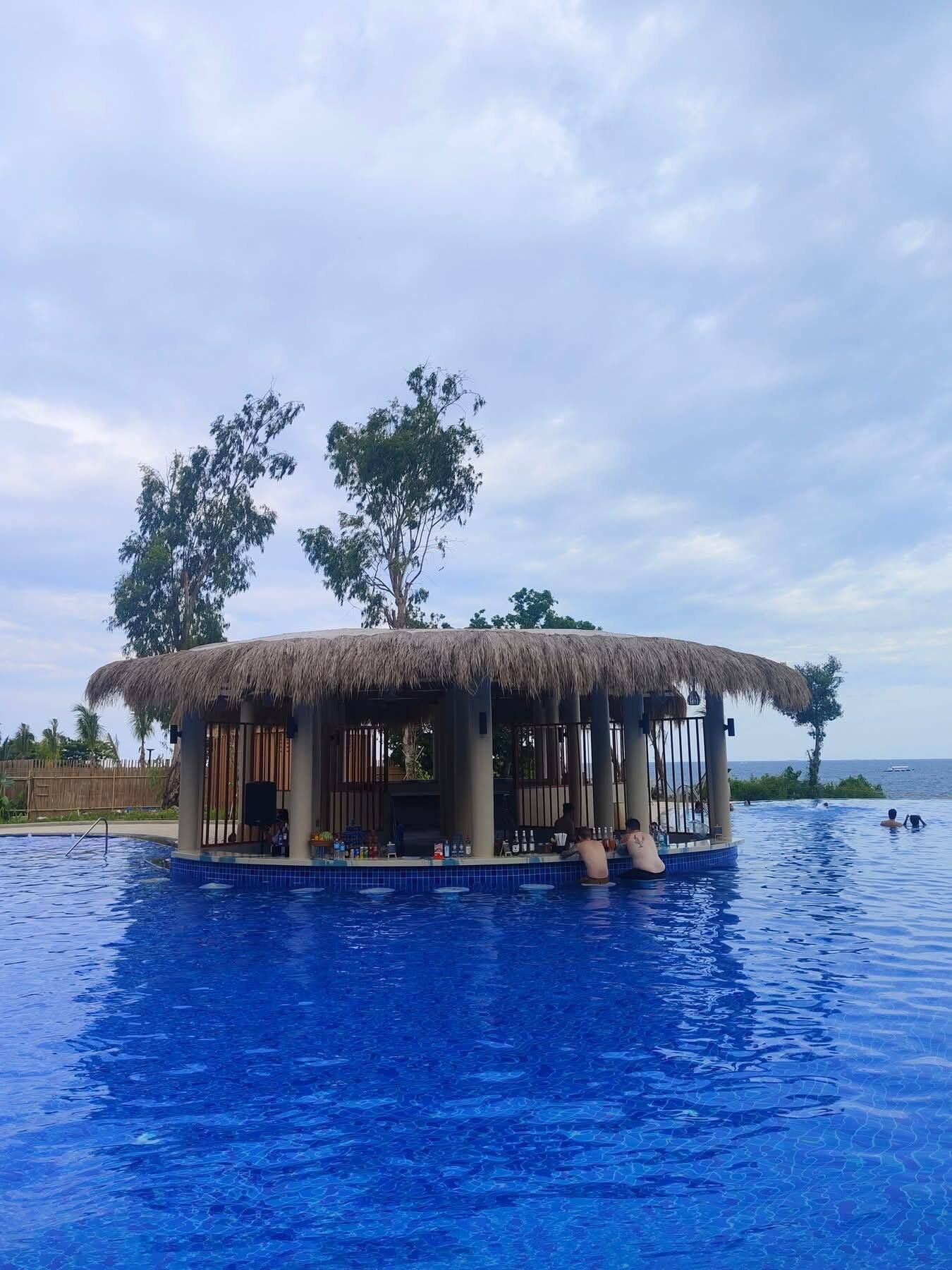 Mactan Newtown Family Suite Room