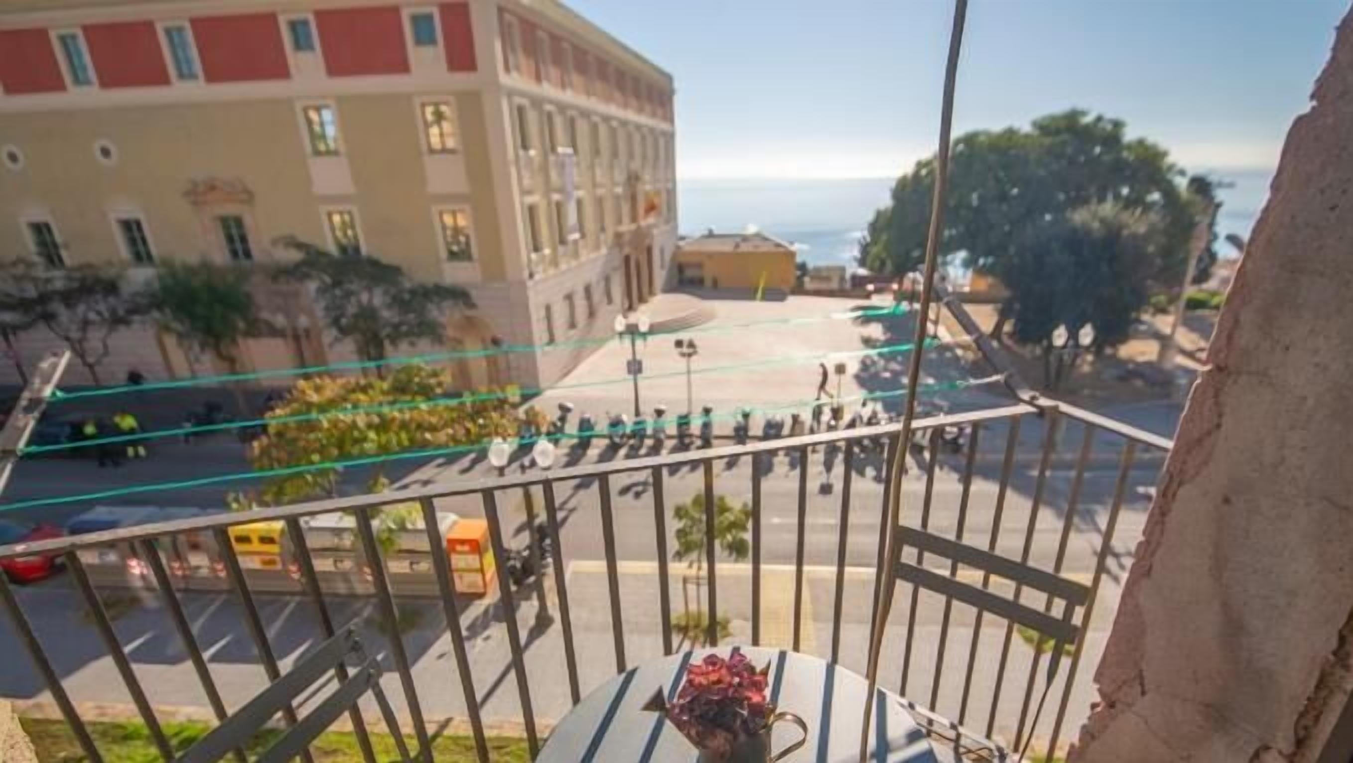 TH56C apartamentos murmur la muralla