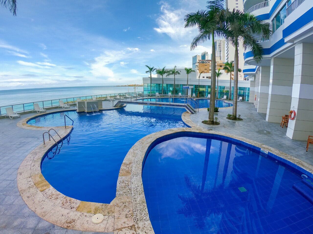 SeaView FrontBeach Apartments 