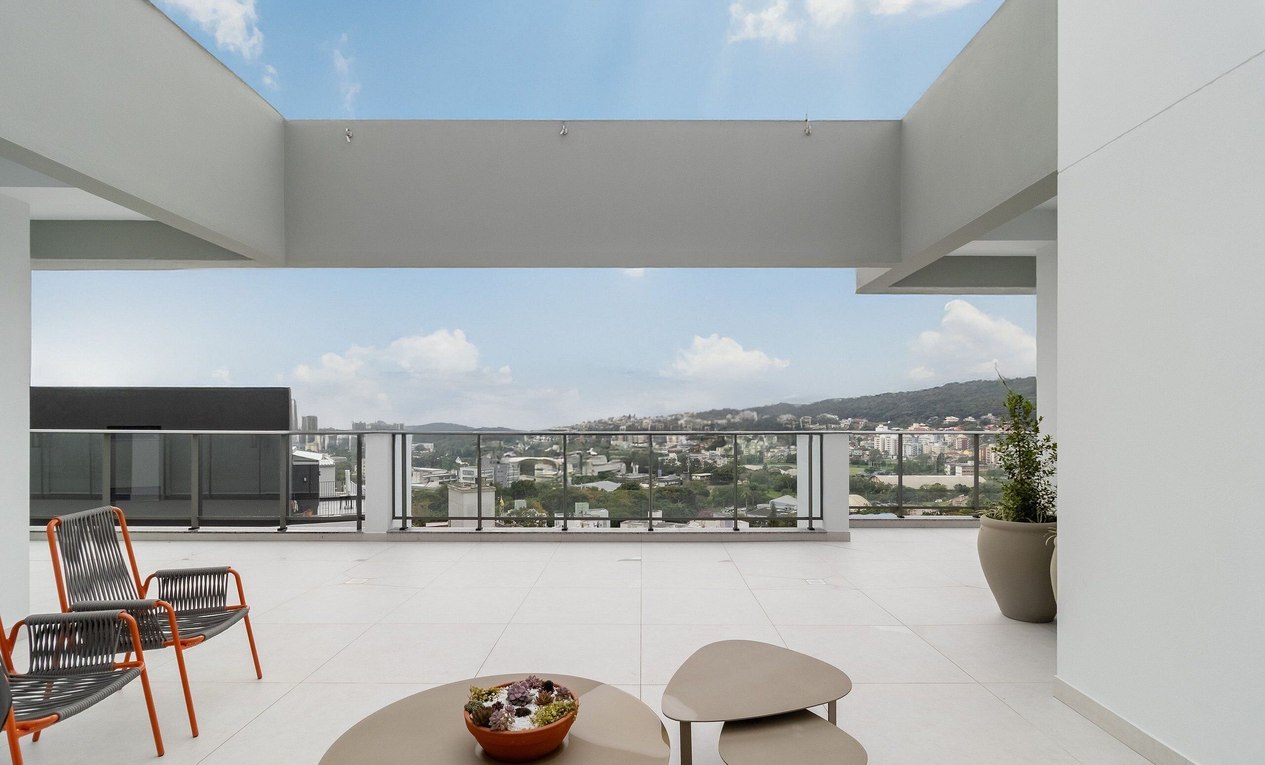 Apartments Just a few Minutes From Ufsc, Condo With Laundry Facilities