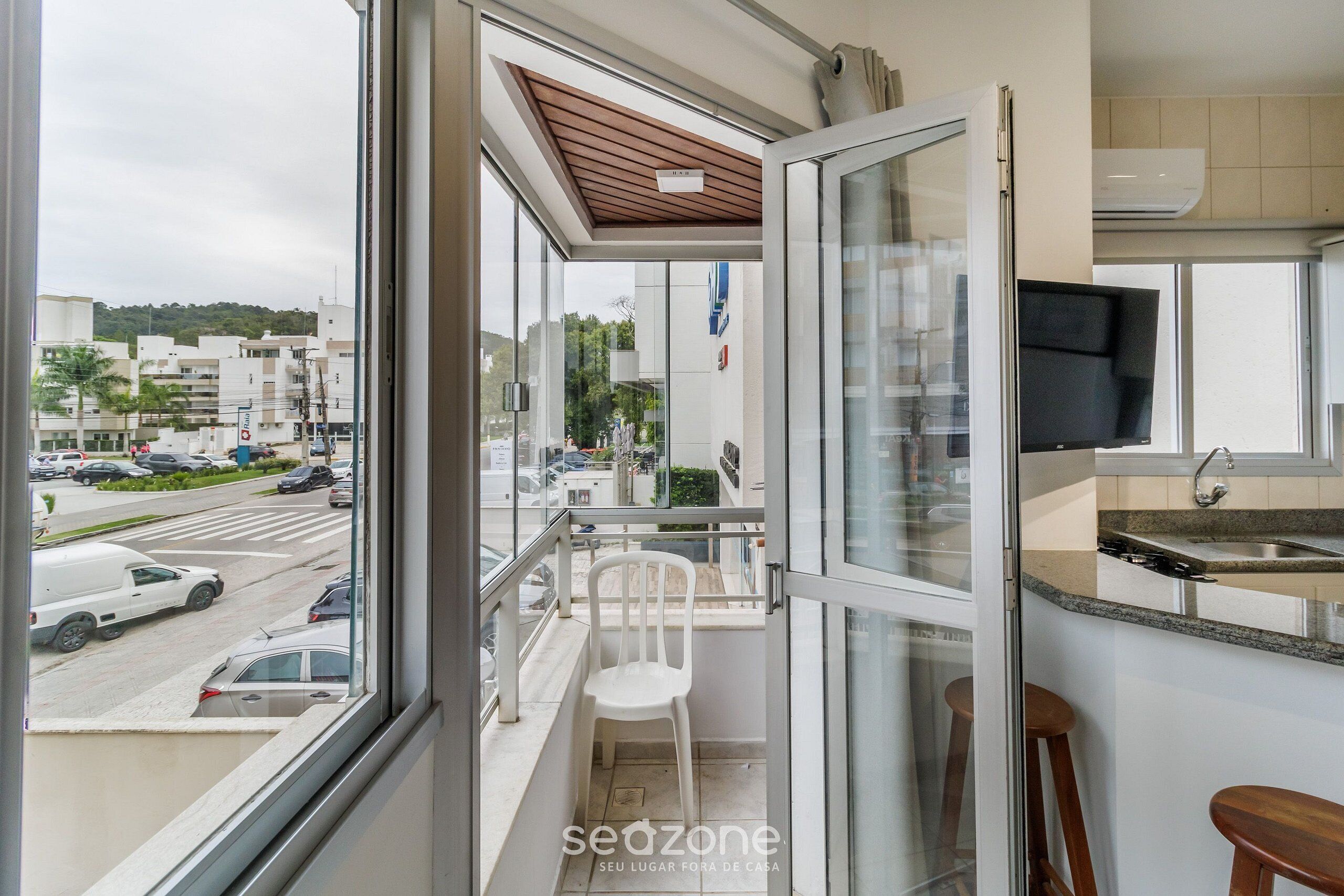 Fully Equipped Apartments Just Minutes From Jurere Beach - CIE