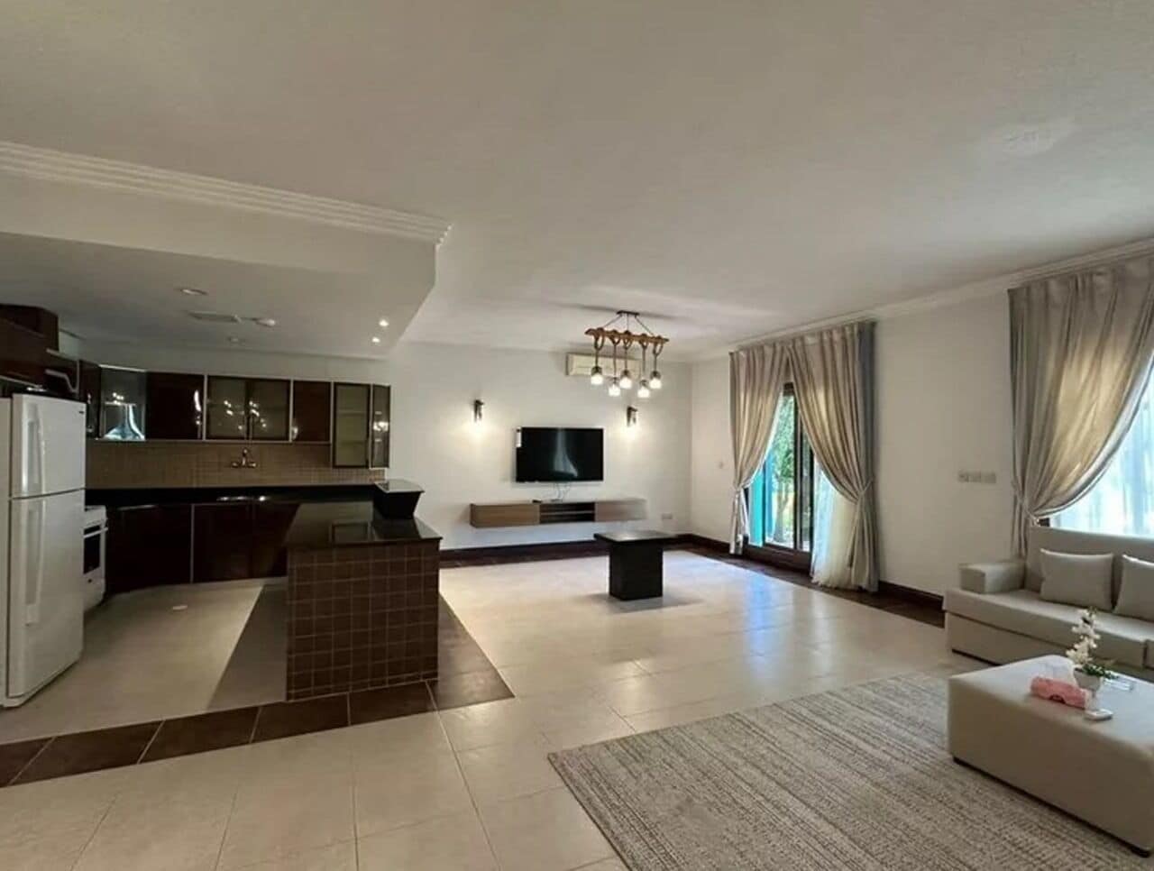 Golden Square Resort