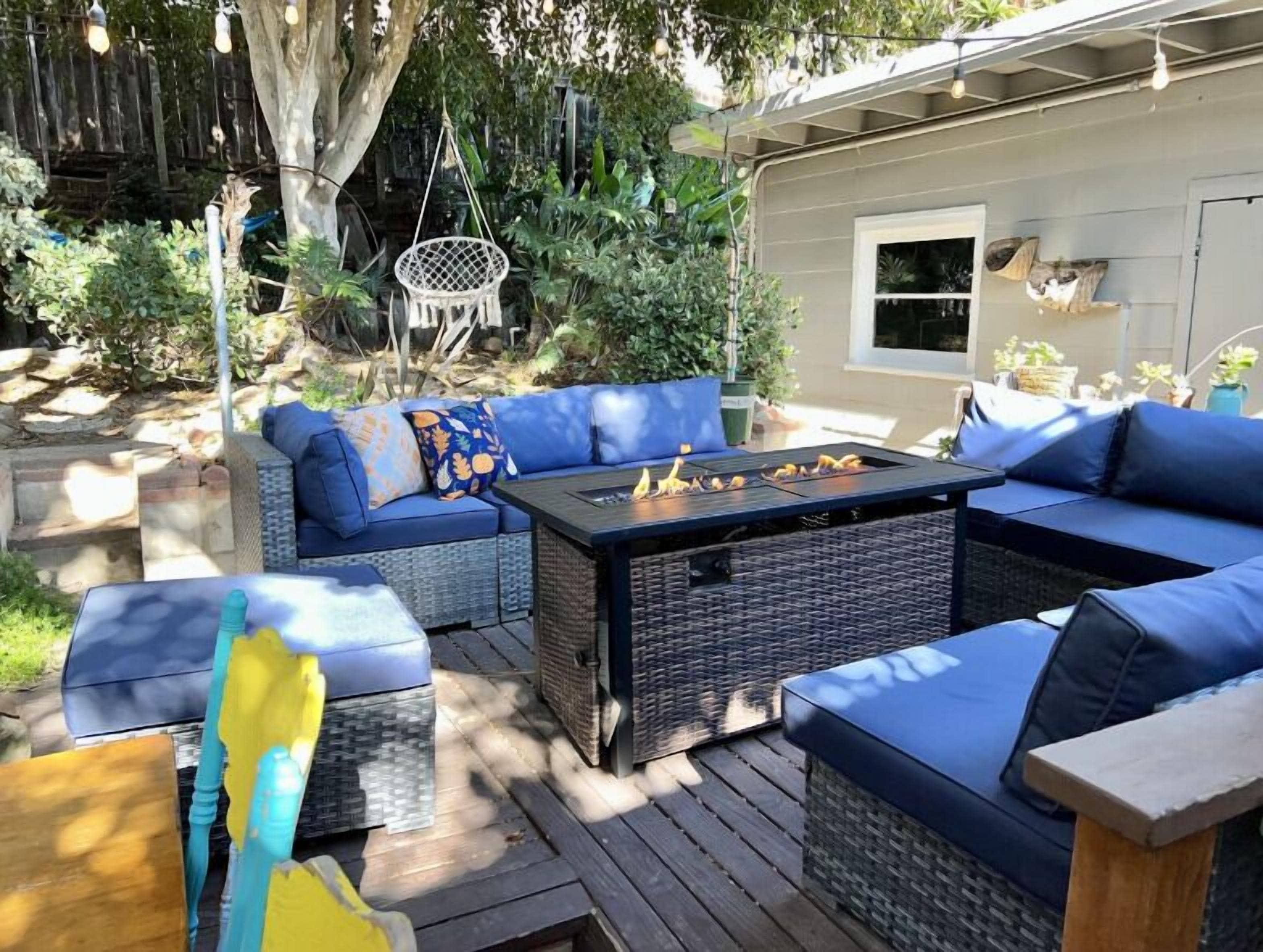 New Cozy Studio 2 Queen Beds, Kitchen Walk to Water