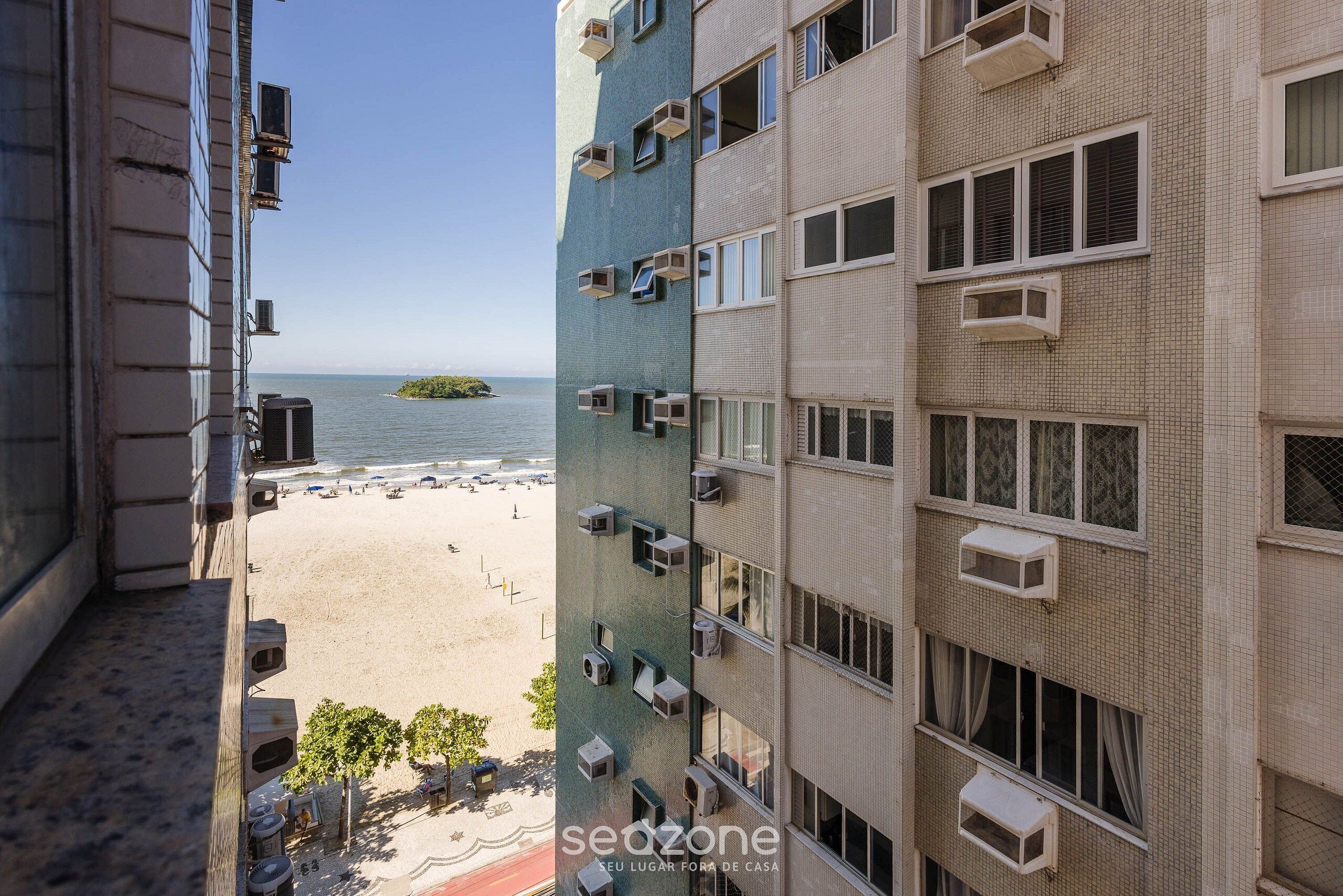 Beachfront apt BC Center Close to Attract. Eal0704