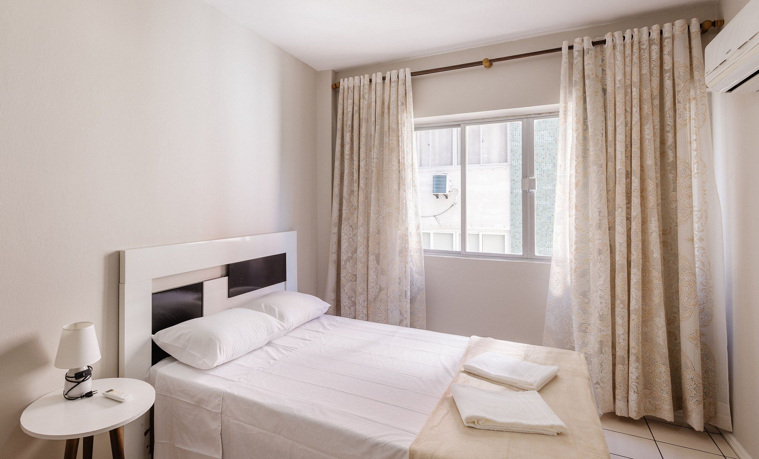 Beachfront apt BC Center Close to Attract. Eal0704