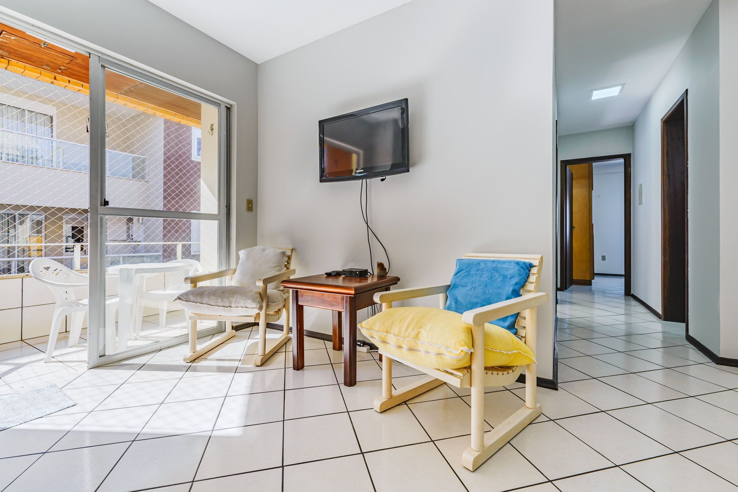 Apt w/ Balcony 250m Mariscal Beach Cra304