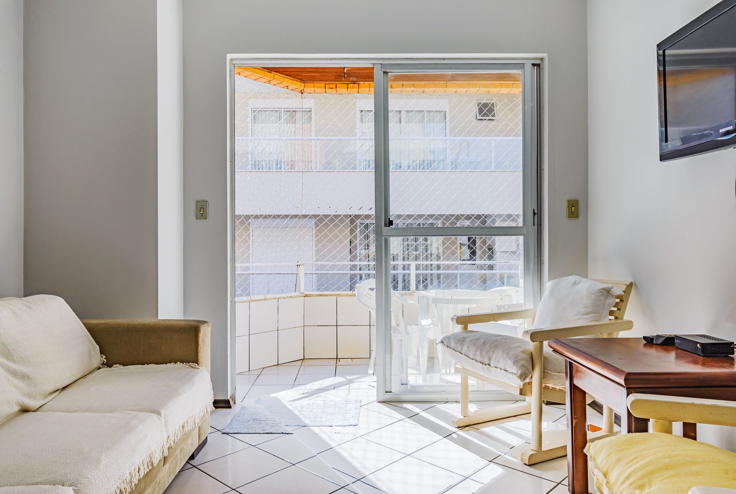 Apt w/ Balcony 250m Mariscal Beach Cra304