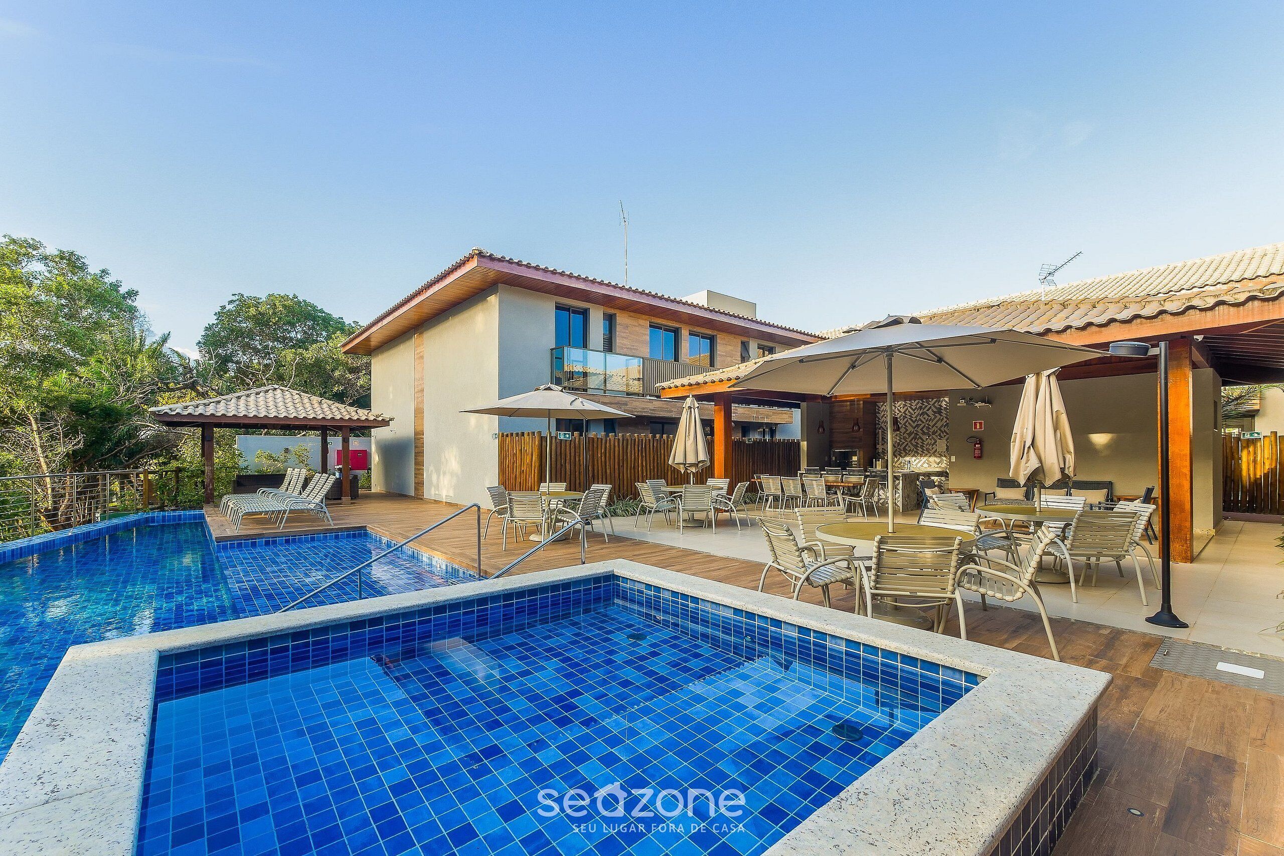 2 Suite Apartment in Condo With Pool Eko0008