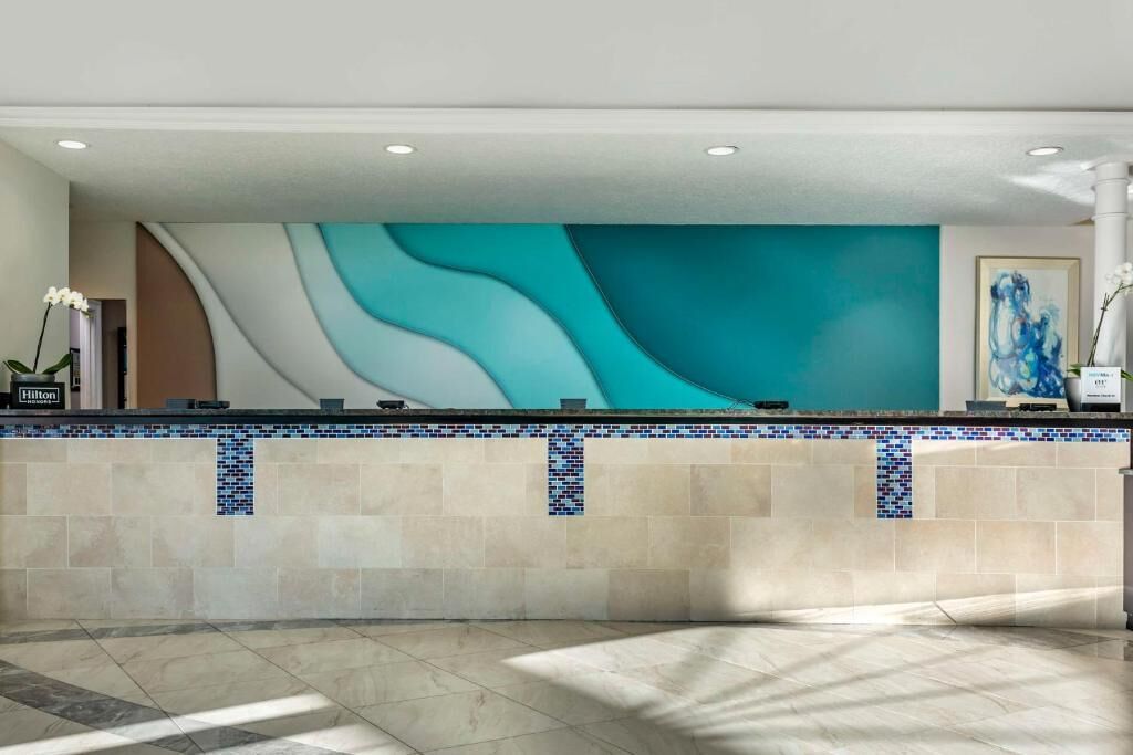 1BR Hot Tub Getaway + Pool Views
