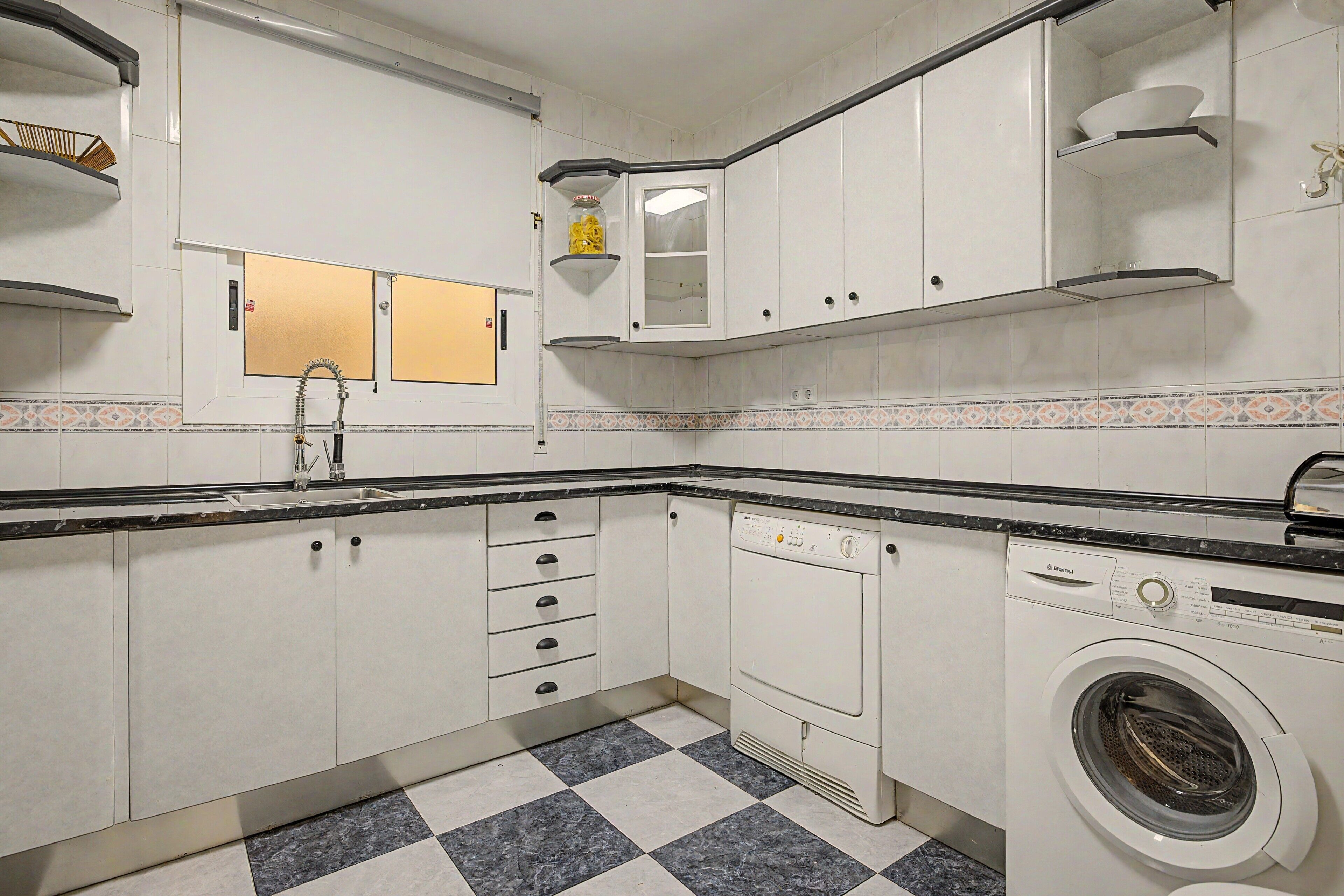 Apartment 'Sunandbed Sol' with Private Terrace, Balcony and Air Conditioning