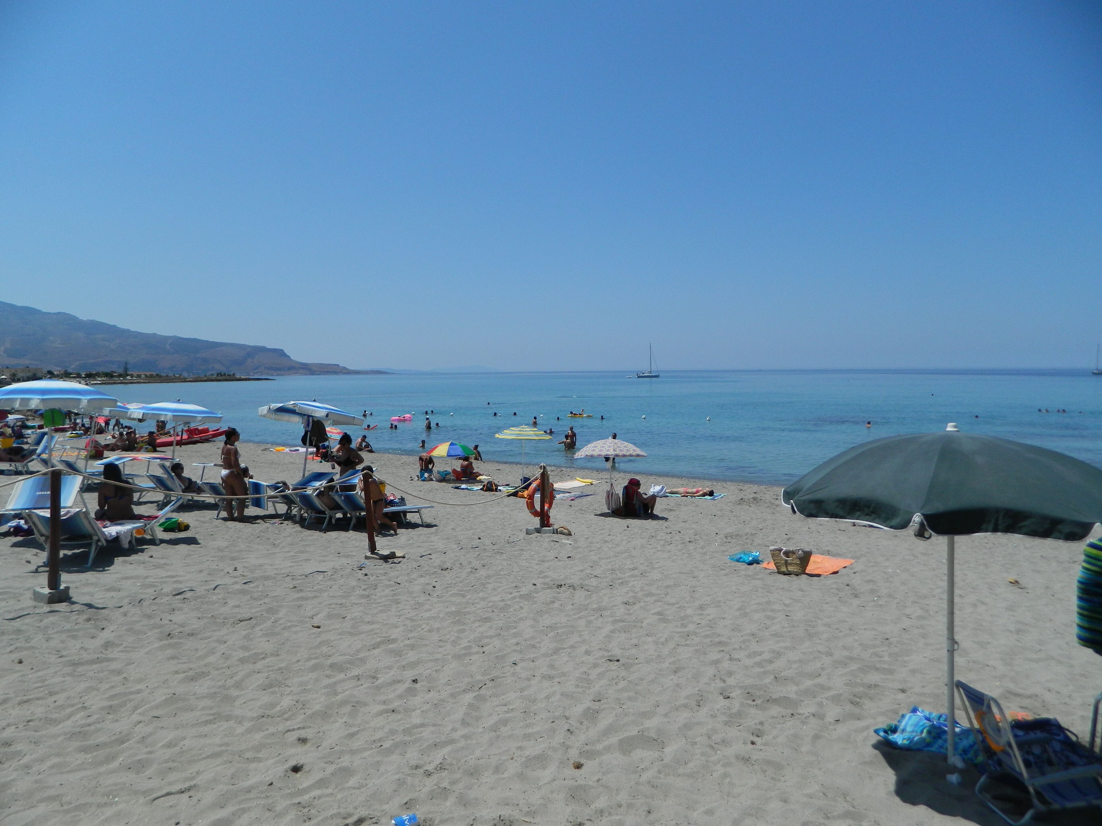 SPRING-OFFER, in villa with garden and sea view