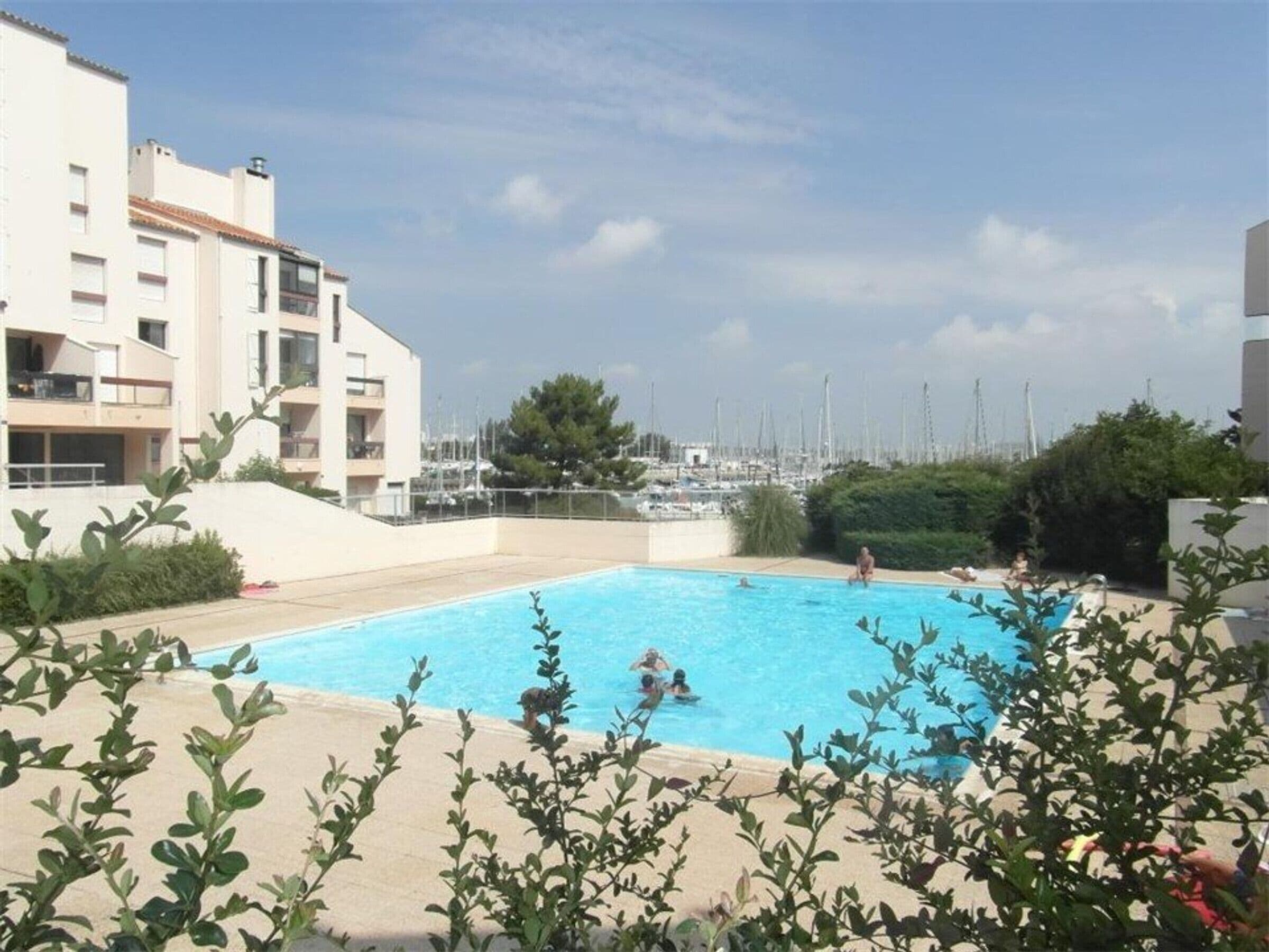 2-room apartment with terrace, pool, pets allowed - La Rochelle