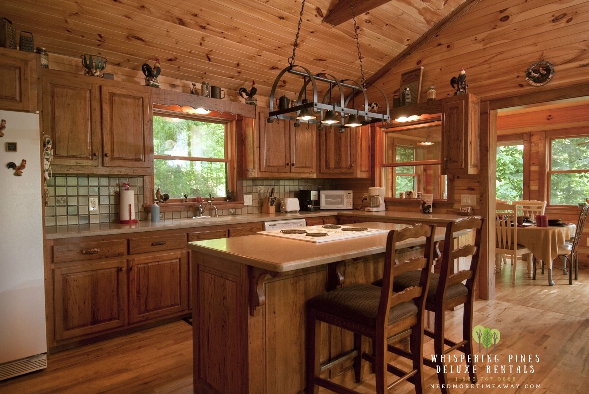 Come and enjoy Bryson City! Just minutes from NOC, Deep Creek, GSMNP, Fishing!!!