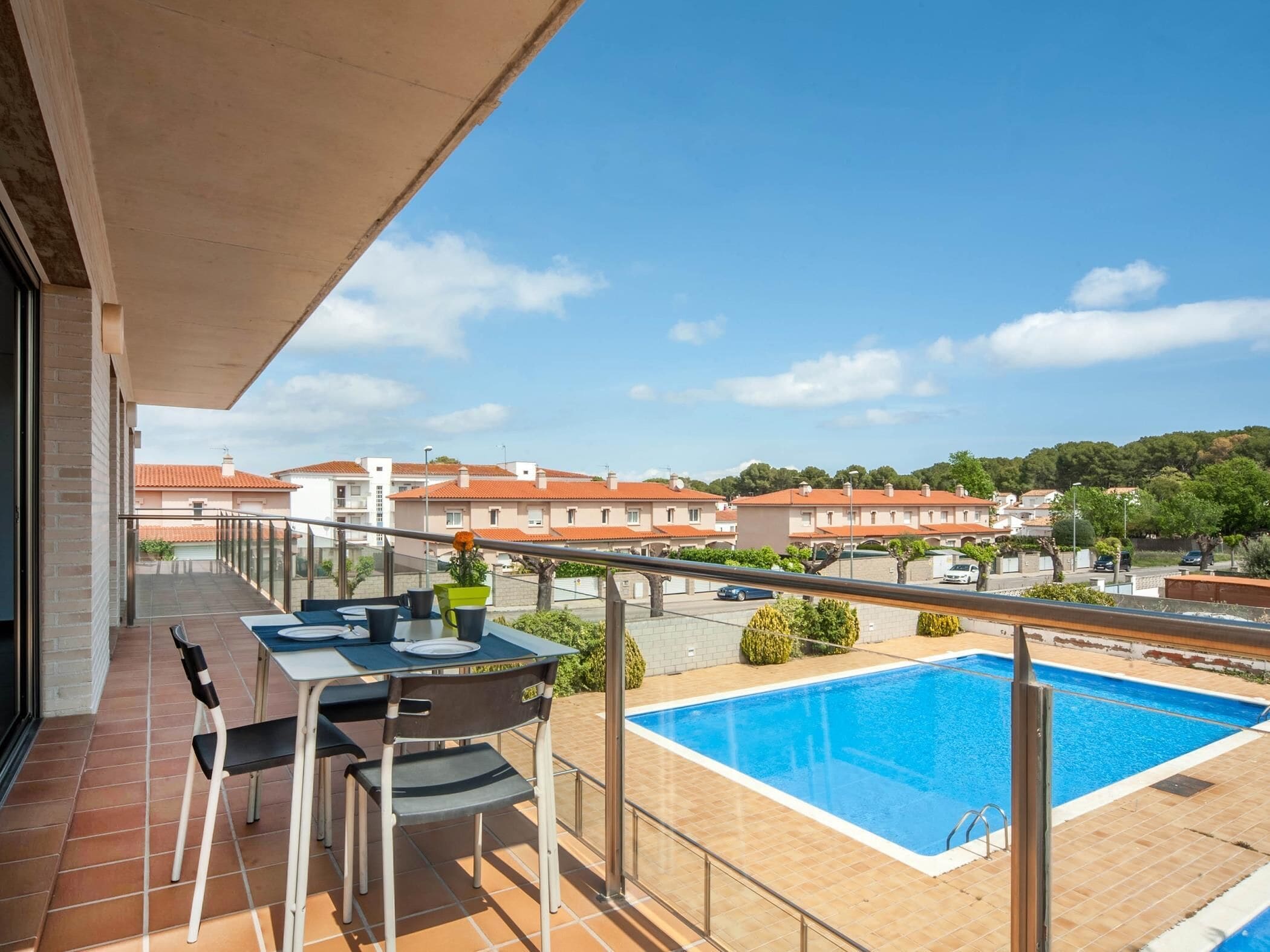 Apartment with comunity pool near the beach-HUTG-000230