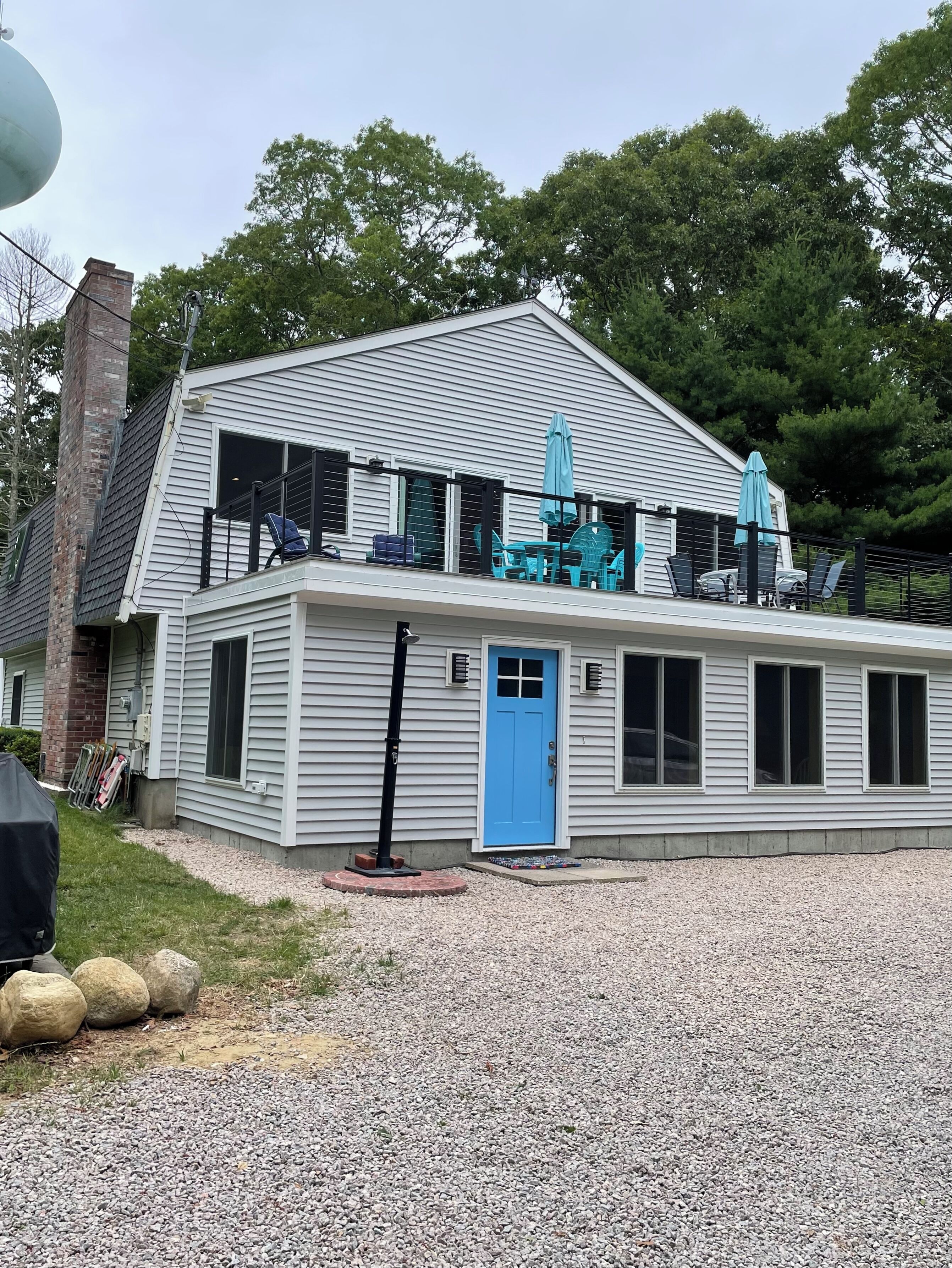 Green Hill Beach 1 Mile - 5 Bedroom with new large deck. Sleeps 9